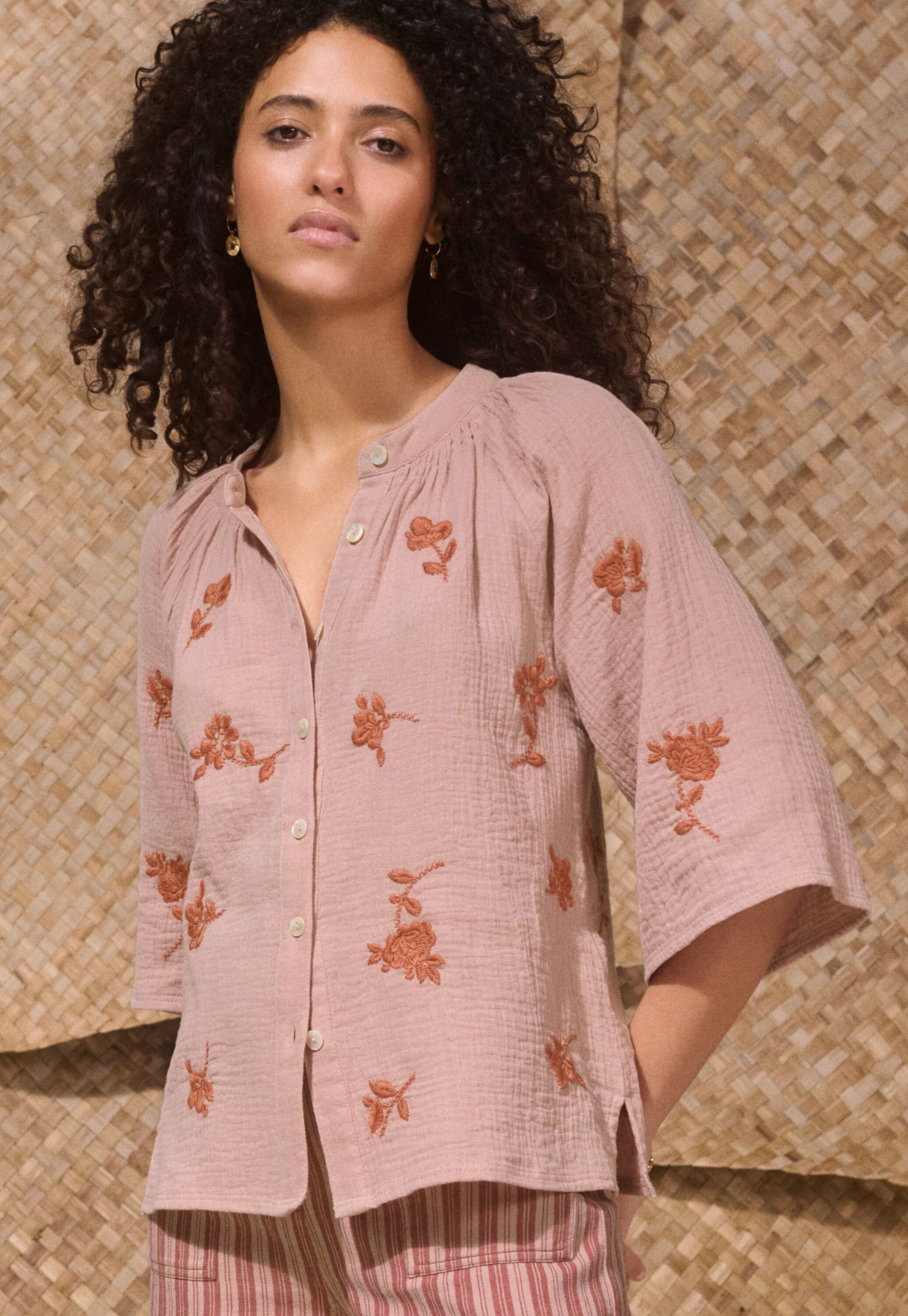 Bestickte Bluse