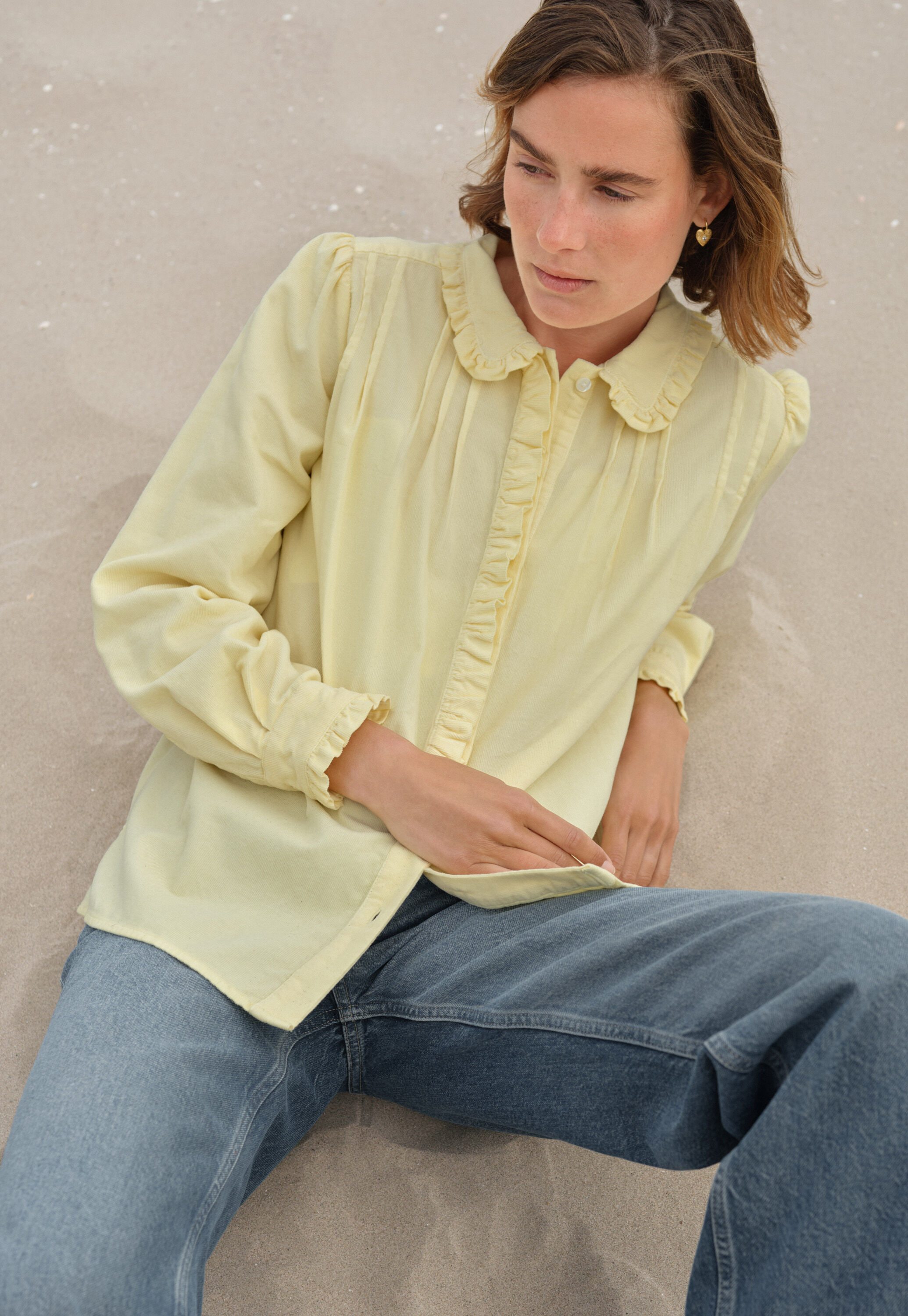 Faltenbluse aus Cord