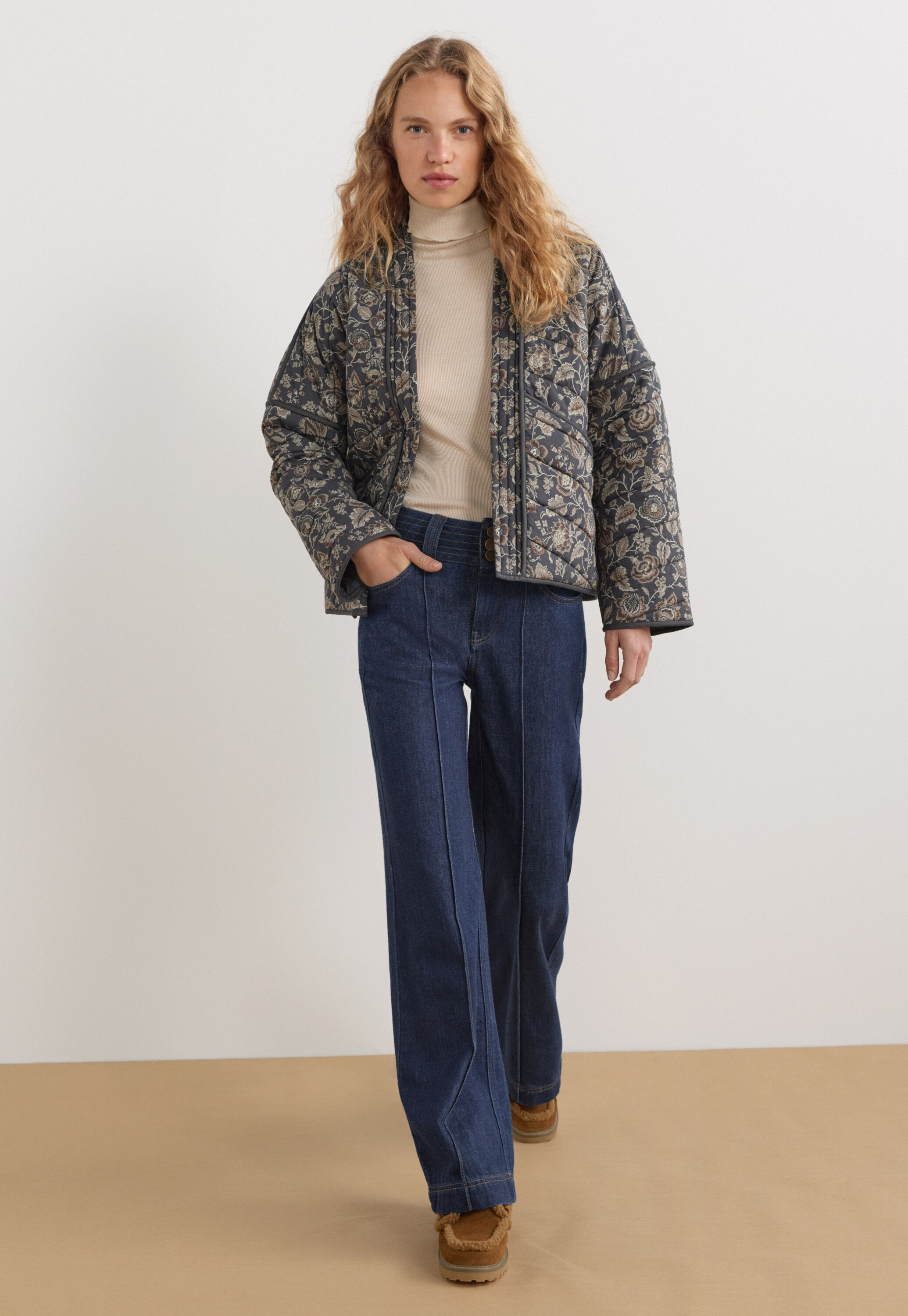 Gesteppte Jacke mit Print, Kohlschwarz/Nerz, large