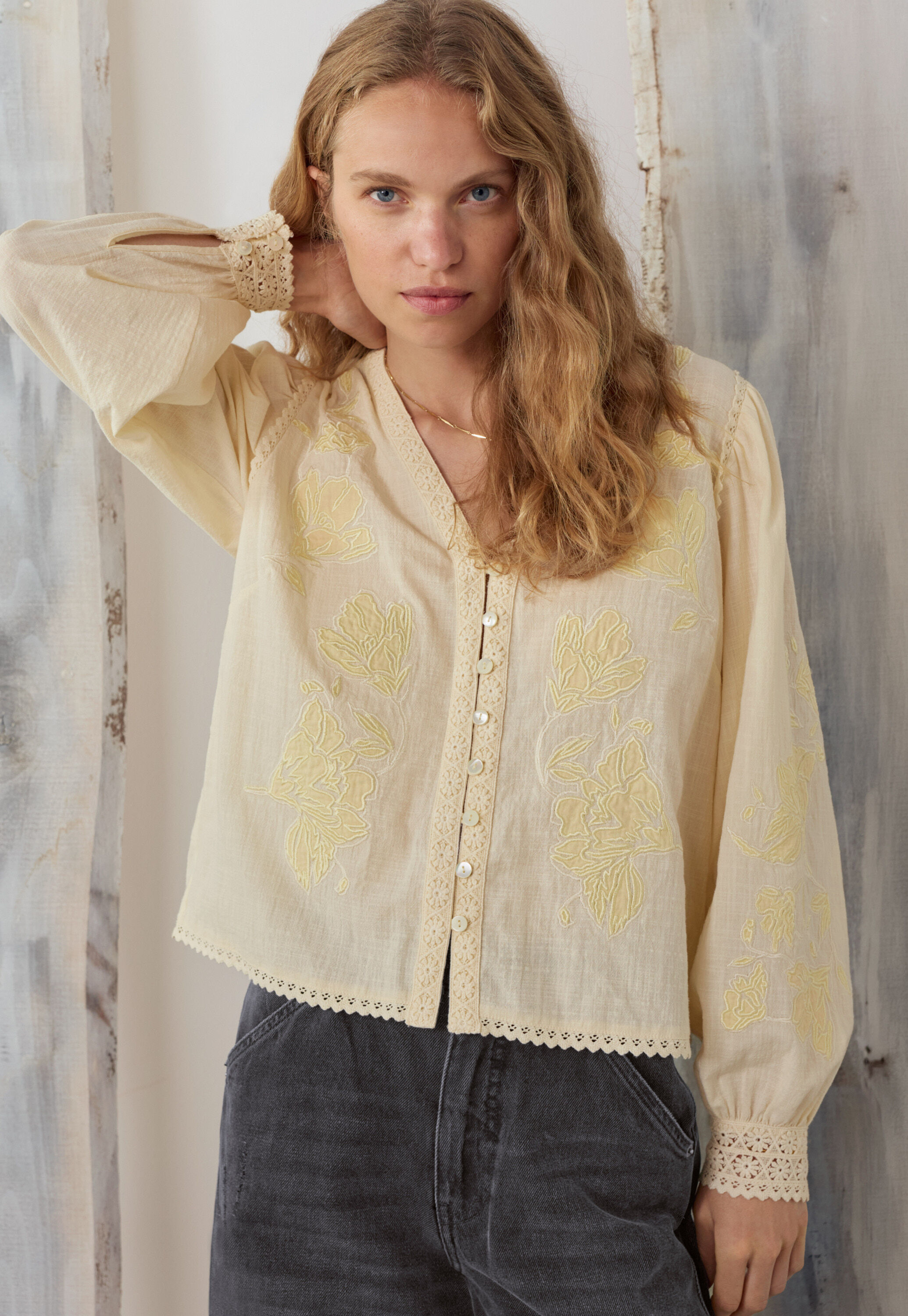 Bluse mit Applikationen, Ecru/Zitrone, large