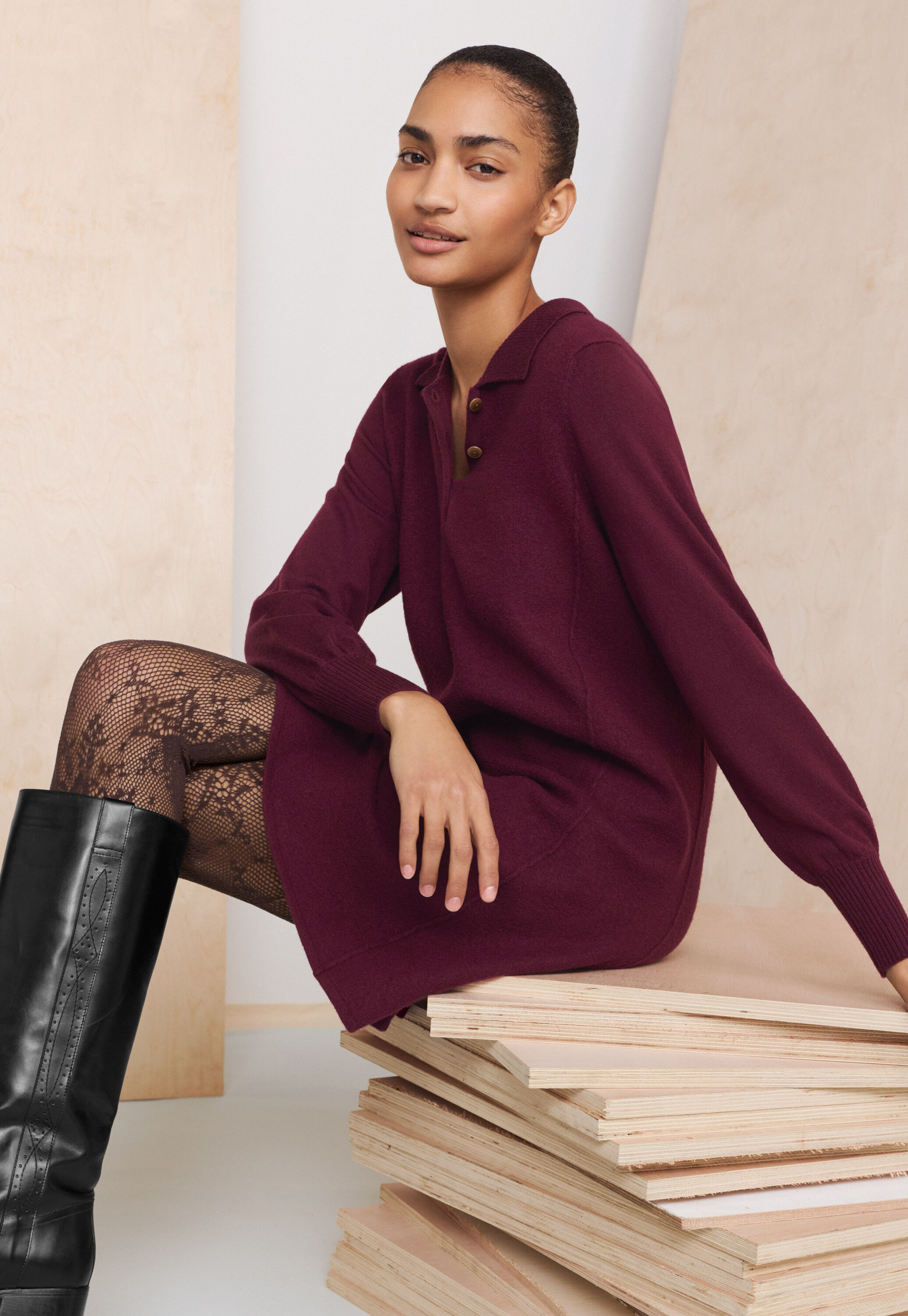 Kurzes Kleid mit Kragen, Burgunder, large