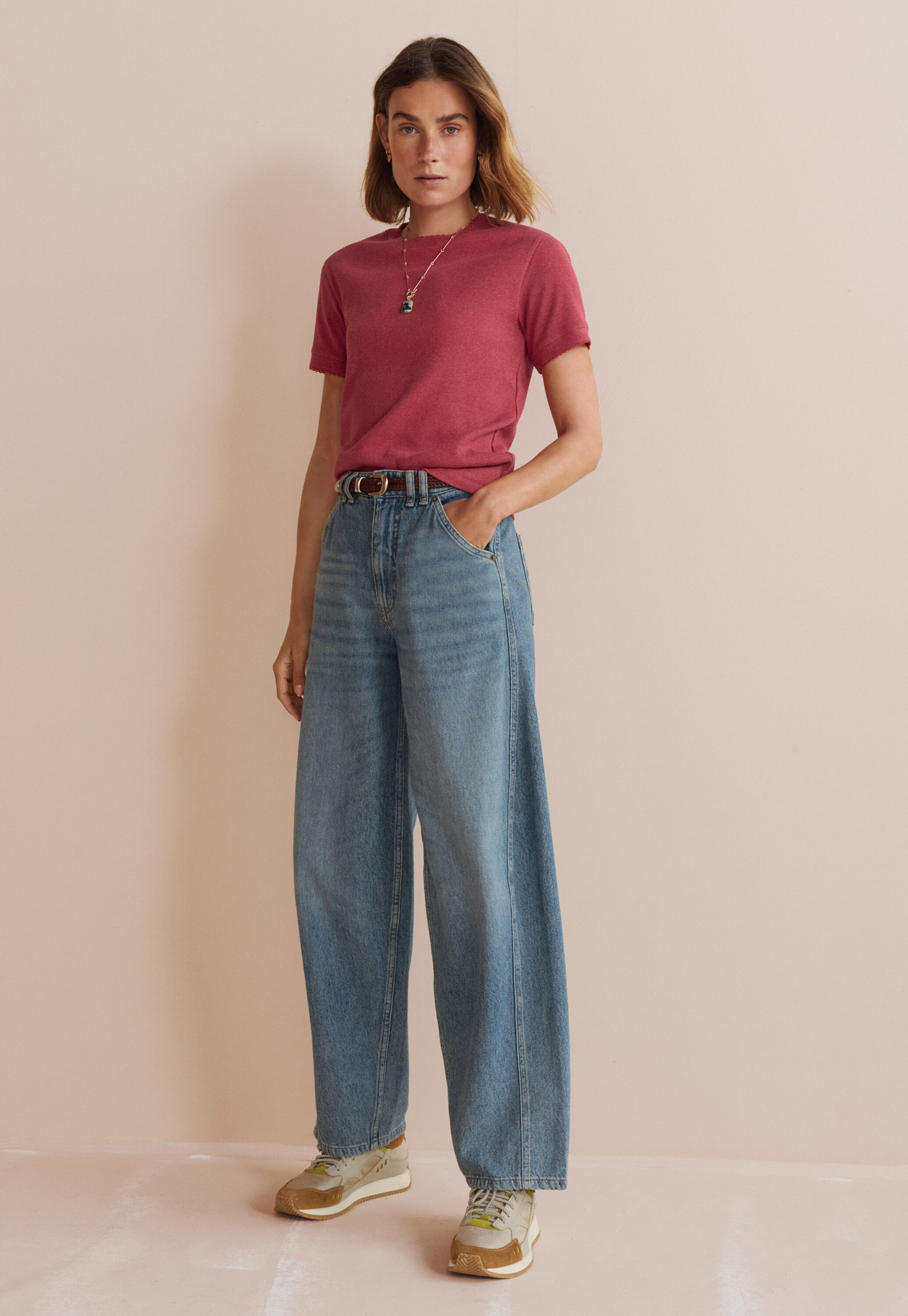 Jeans mit Nahtdetails, Mittlere Waschung, large