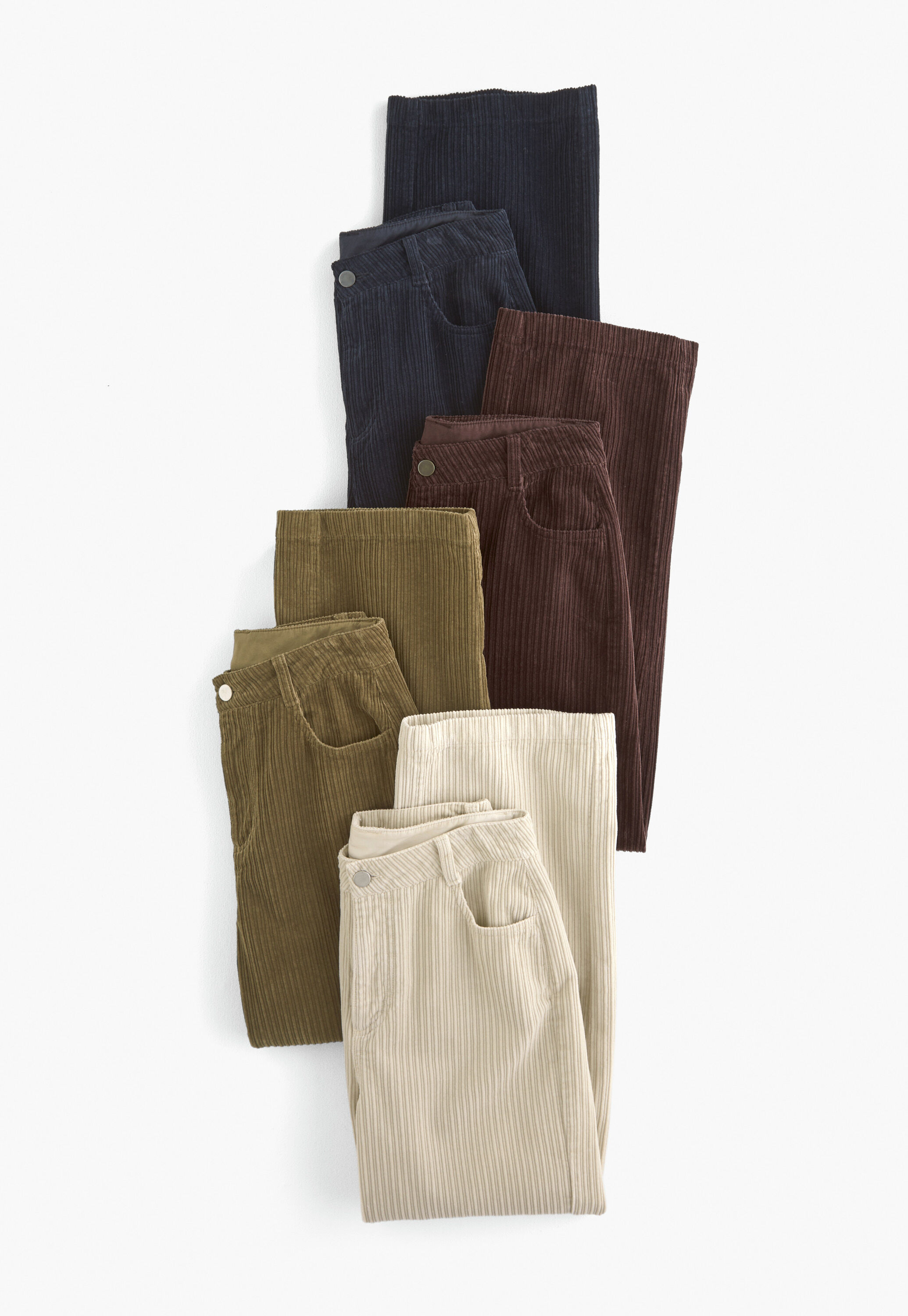 K&uuml;rzer geschnittene Hose mit weitem Bein