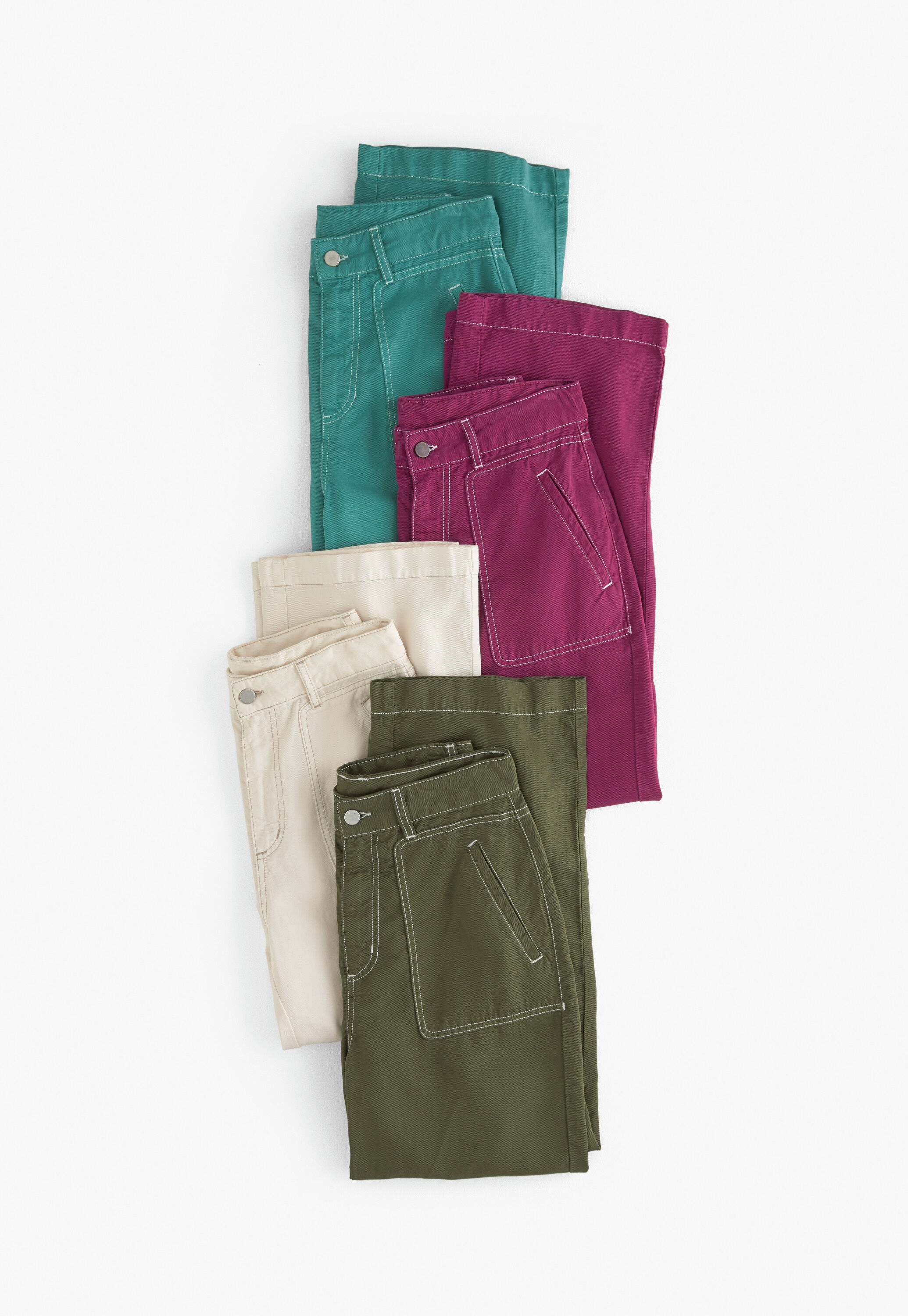K&uuml;rzer geschnittene Hose mit weitem Bein