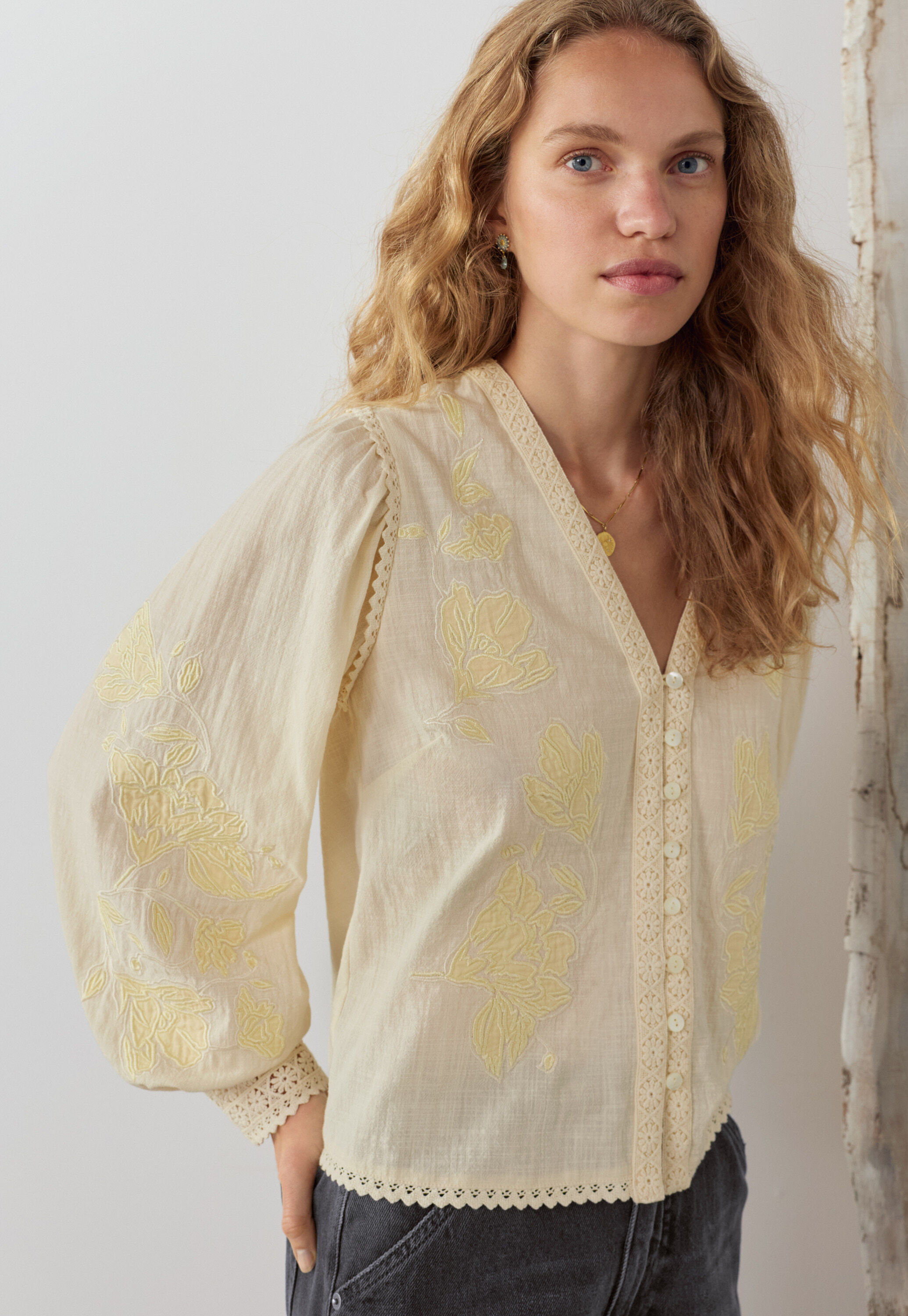 Bluse mit Applikationen