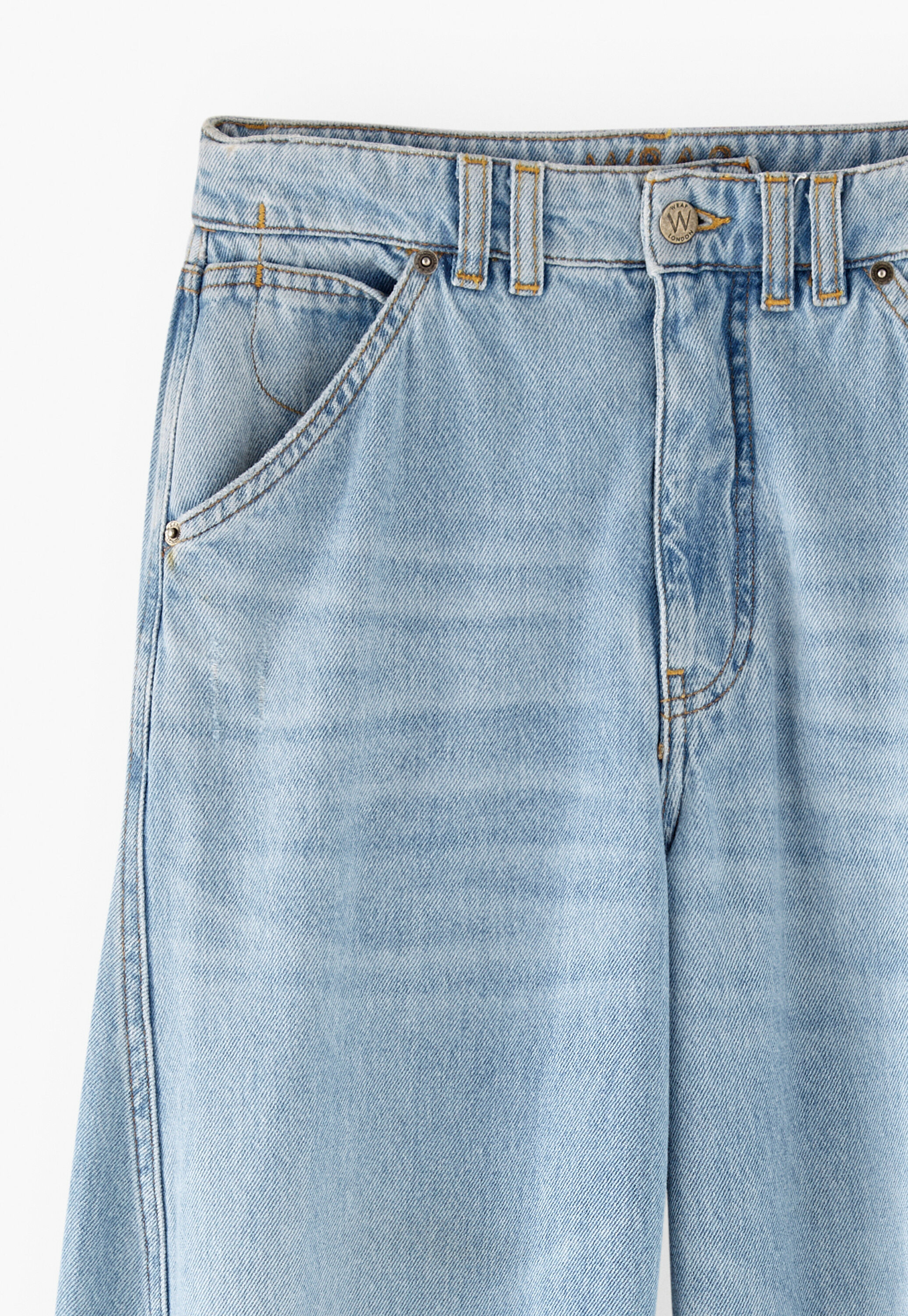 Jeans mit Nahtdetails