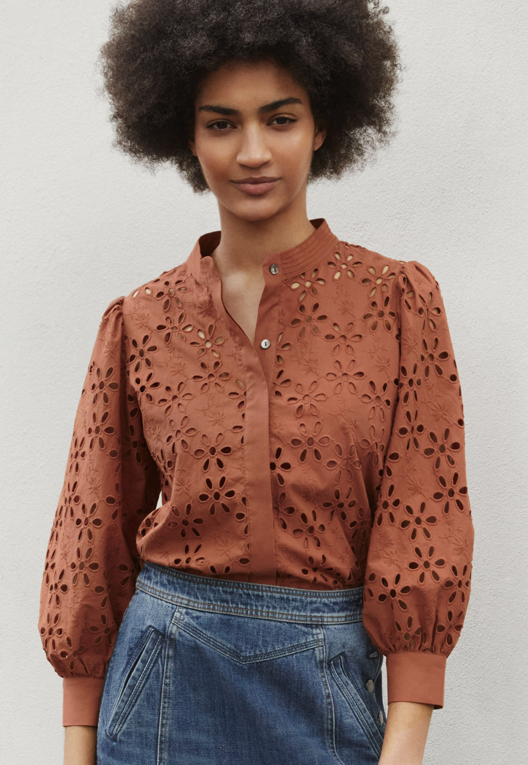 Cutwork-Bluse