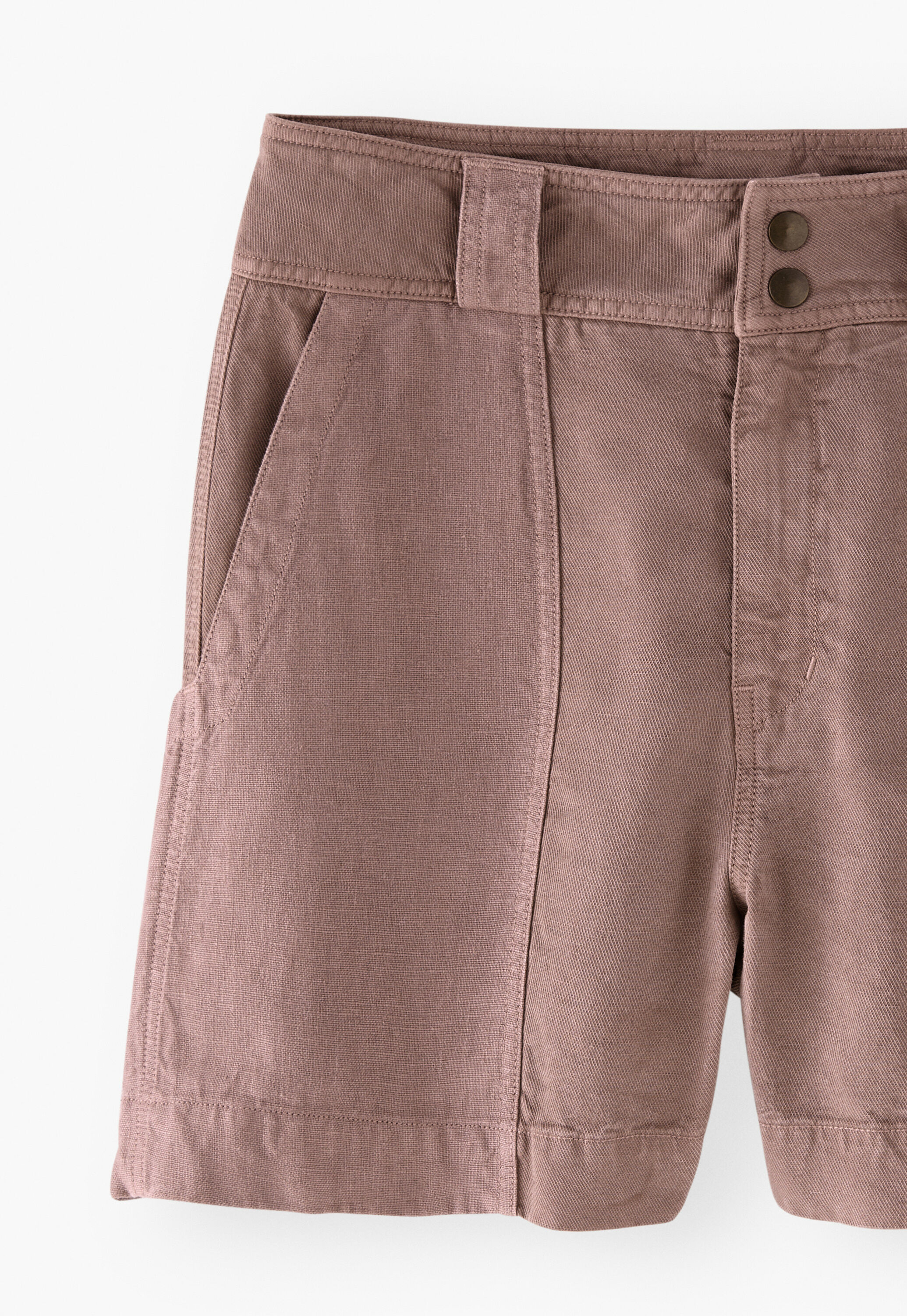 Kontraststoff-Shorts