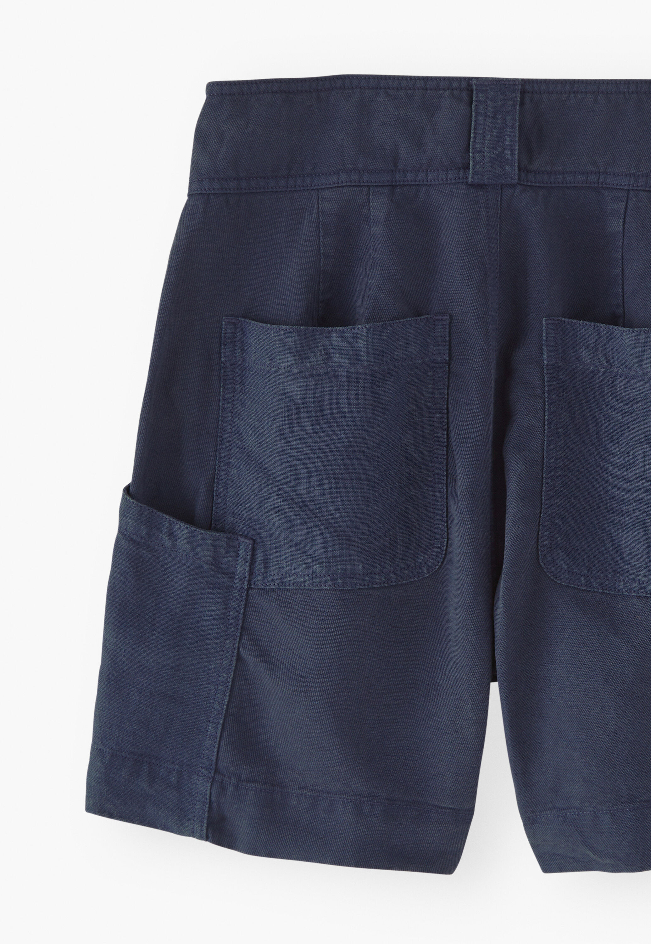 Kontraststoff-Shorts