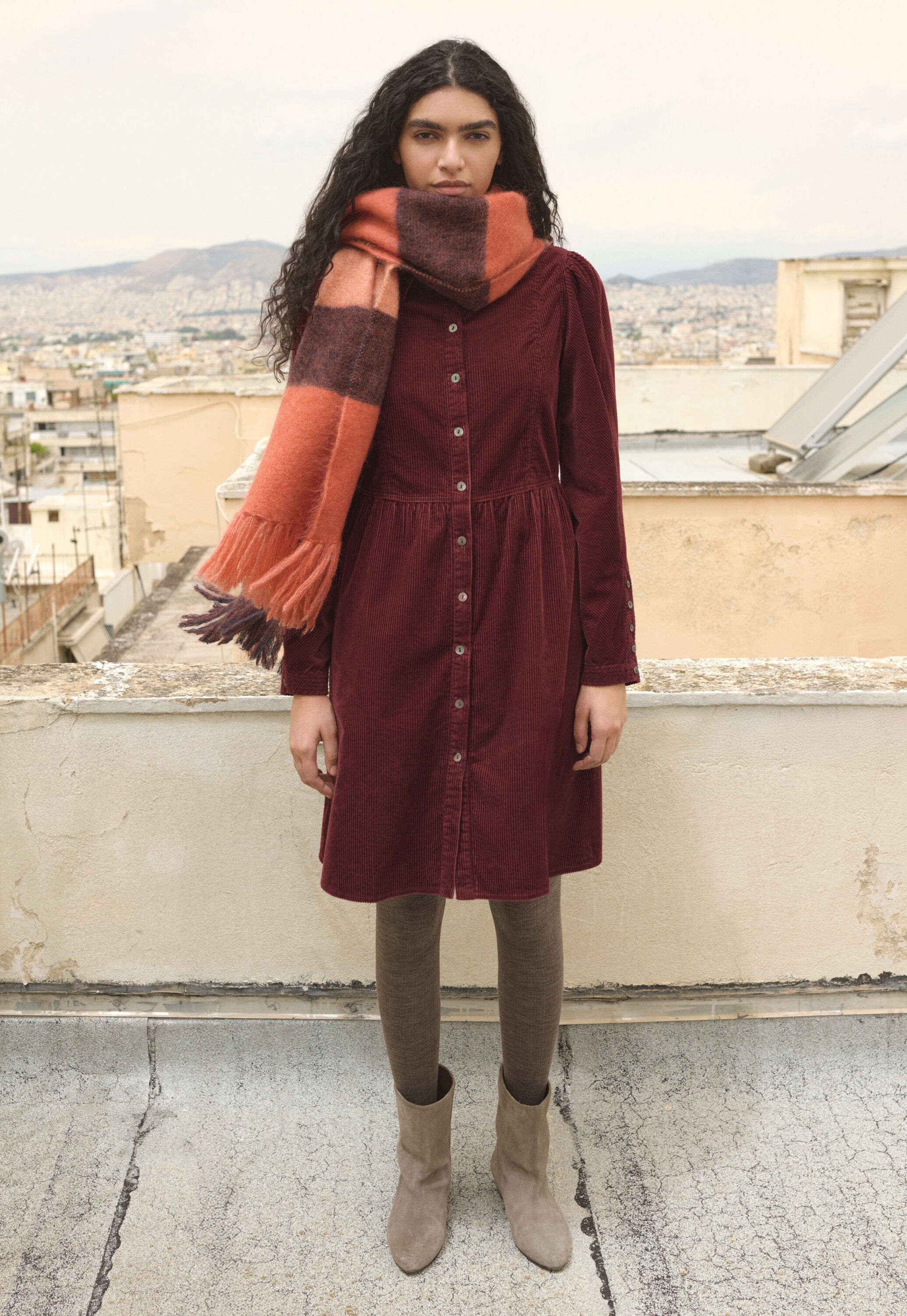 Durchgekn&ouml;pftes Kleid