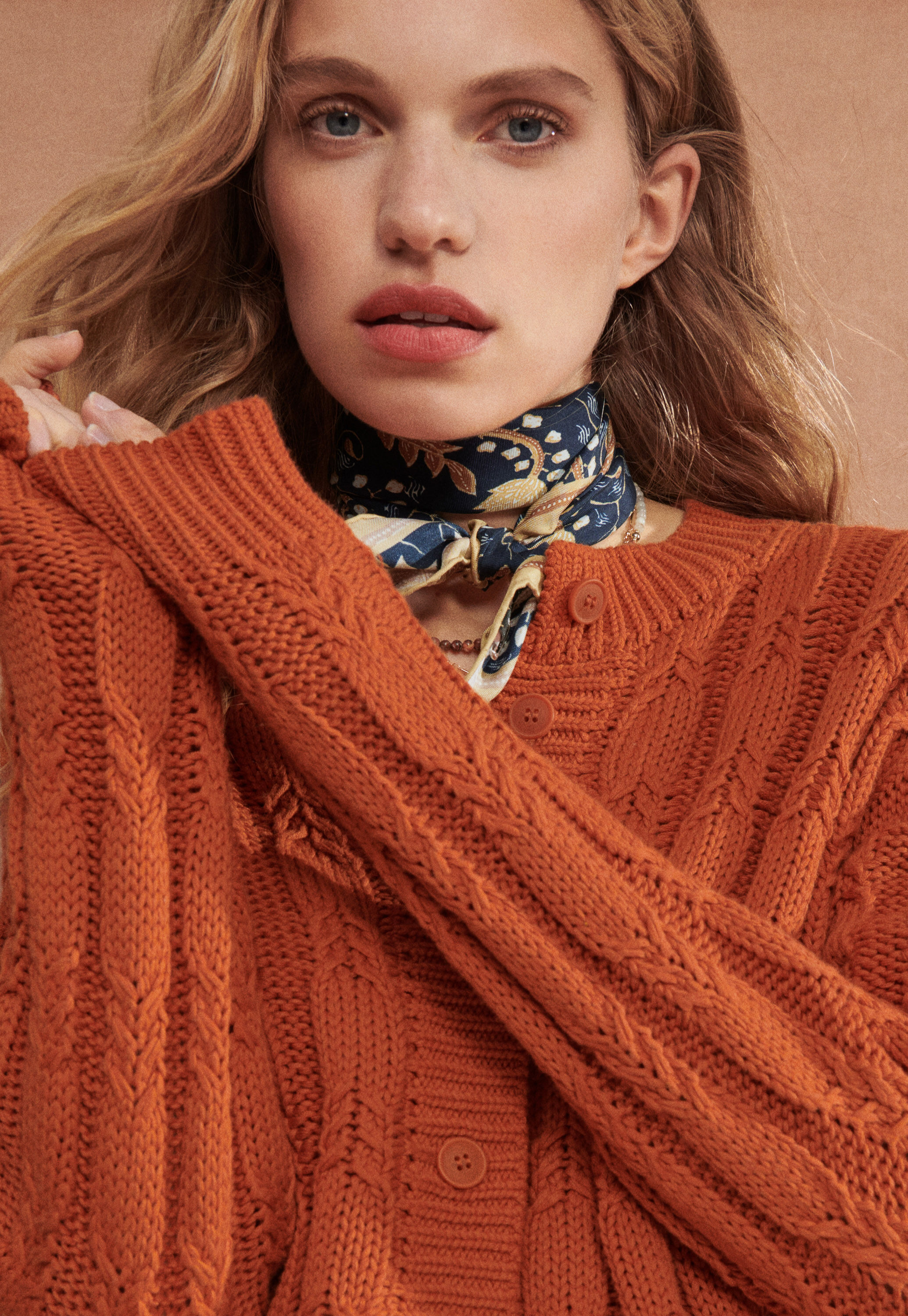 Cardigan mit Zopfmuster