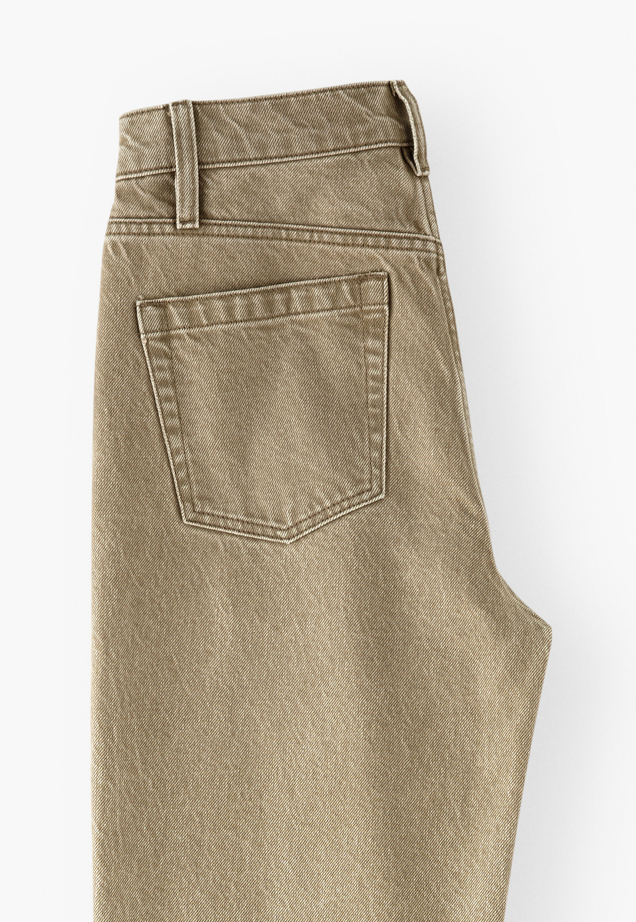 Jeans mit geteiltem Saum