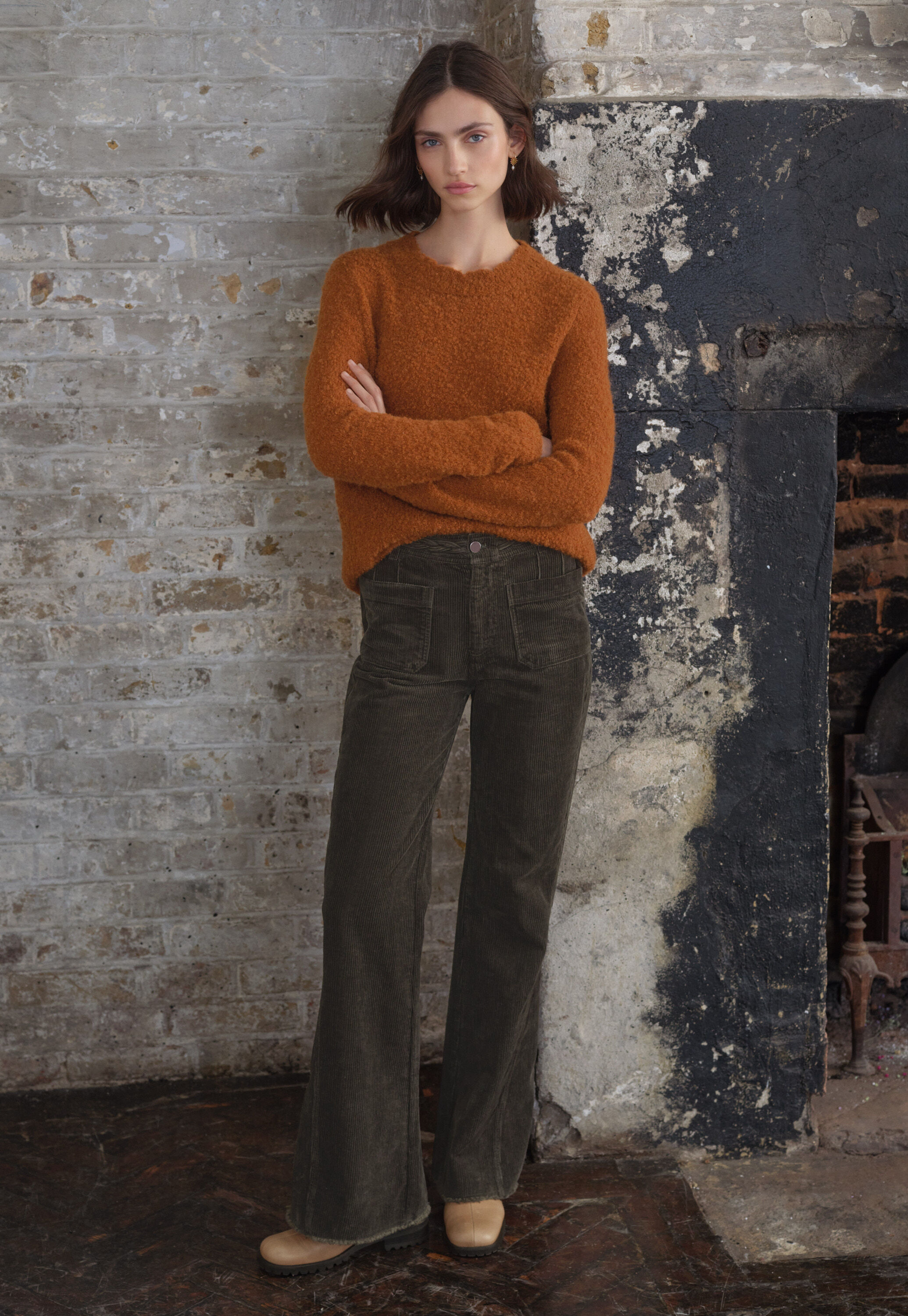 Cordhose mit geflochtenem Detail