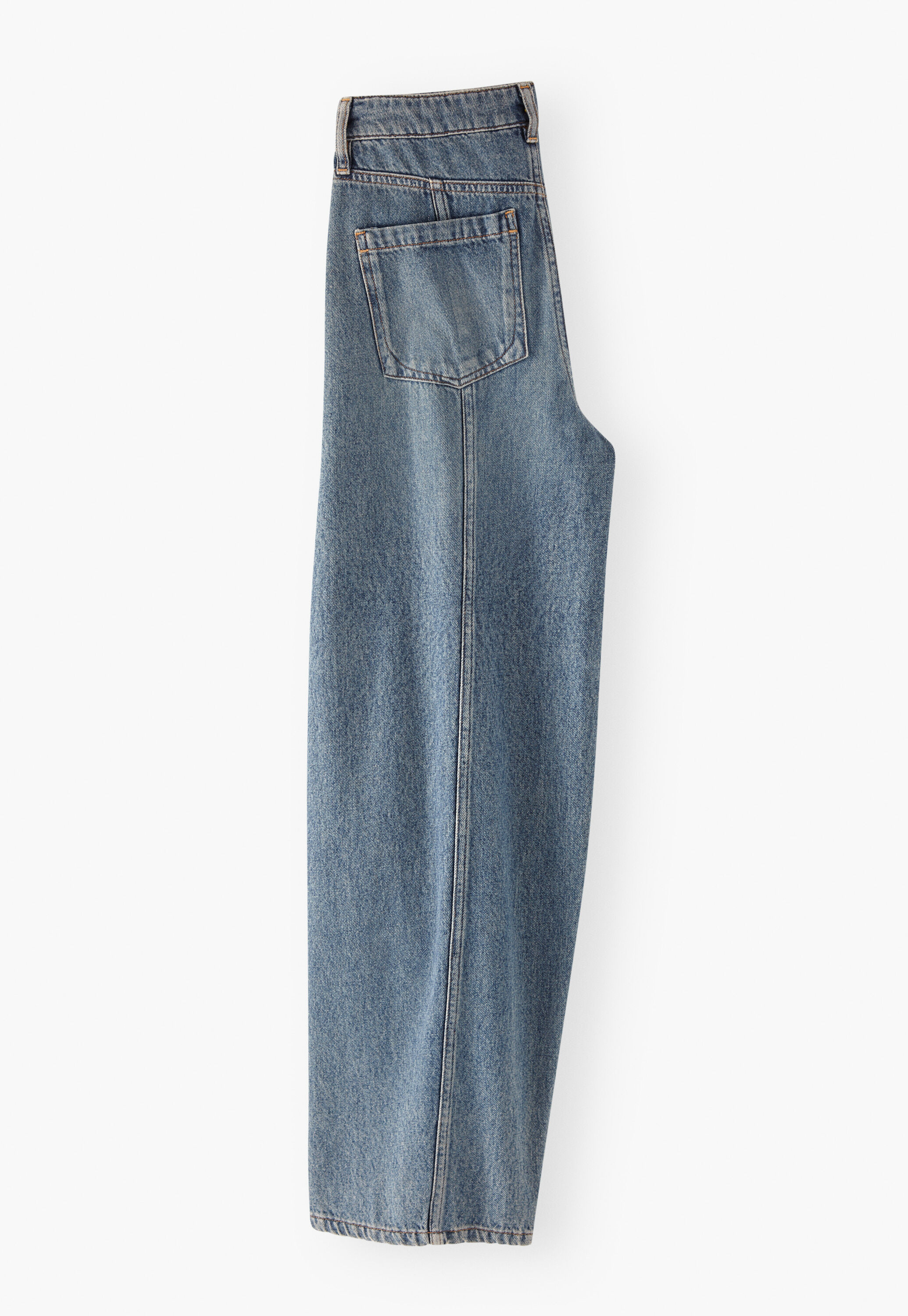 Jeans mit Nahtdetails