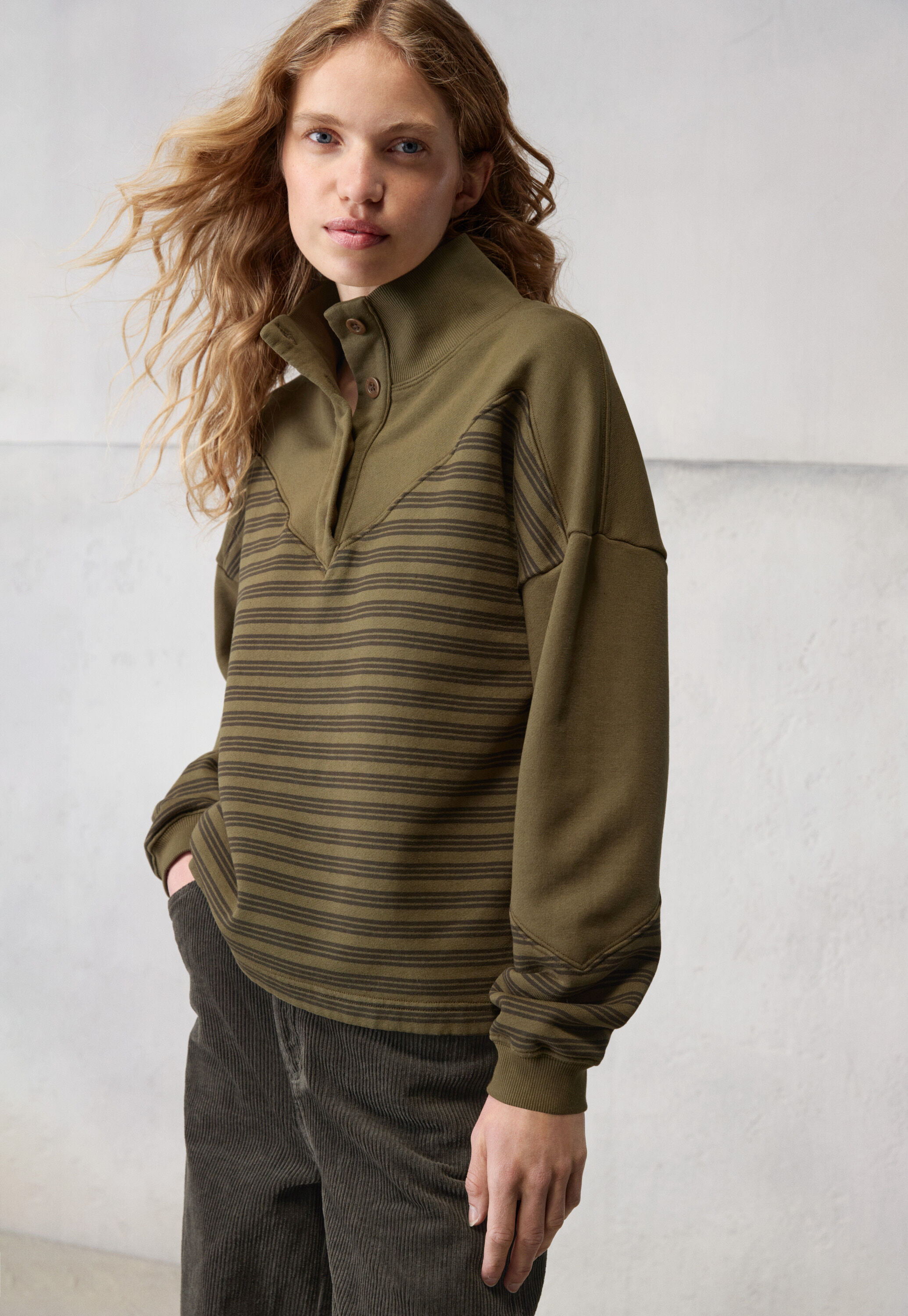 Sweatshirt mit Streifen