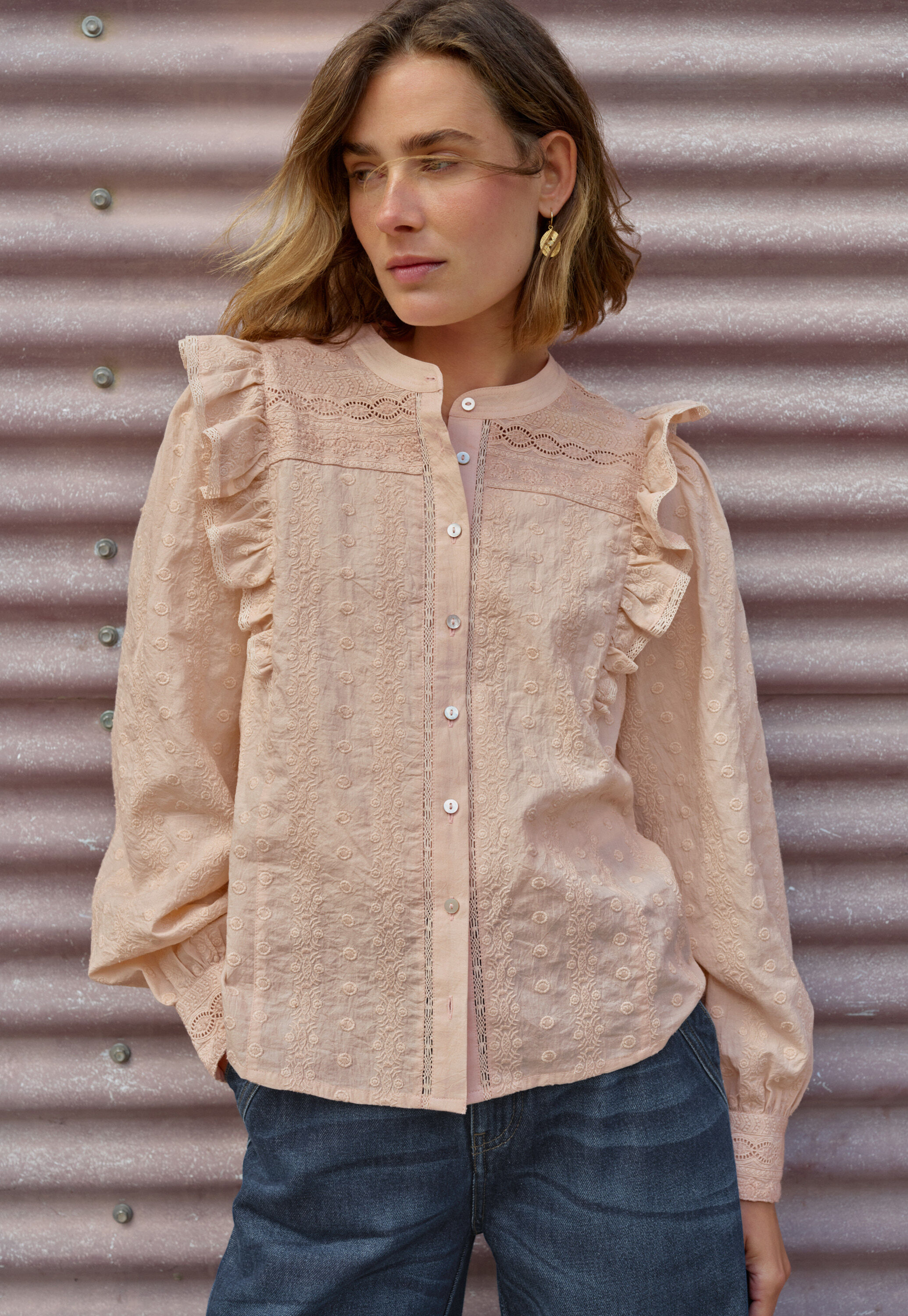 Broderie-Bluse