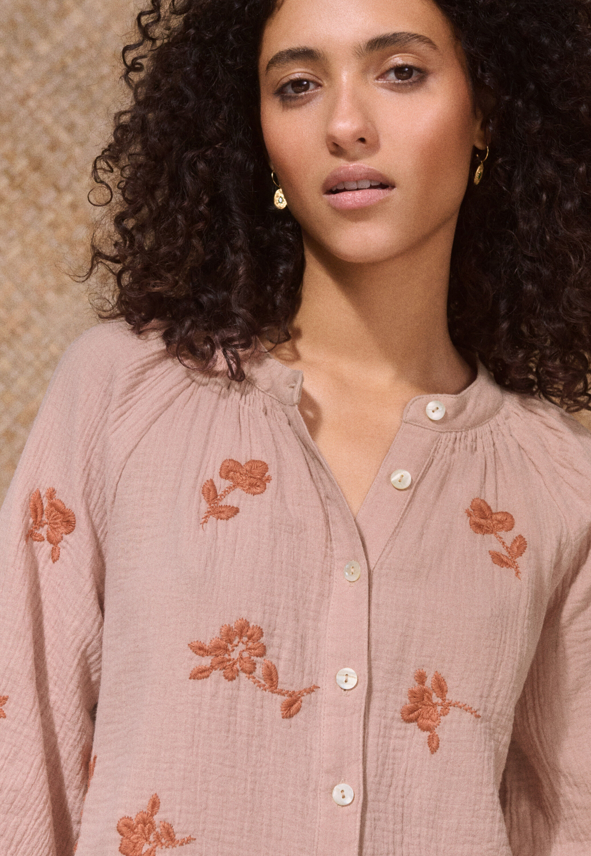 Bestickte Bluse