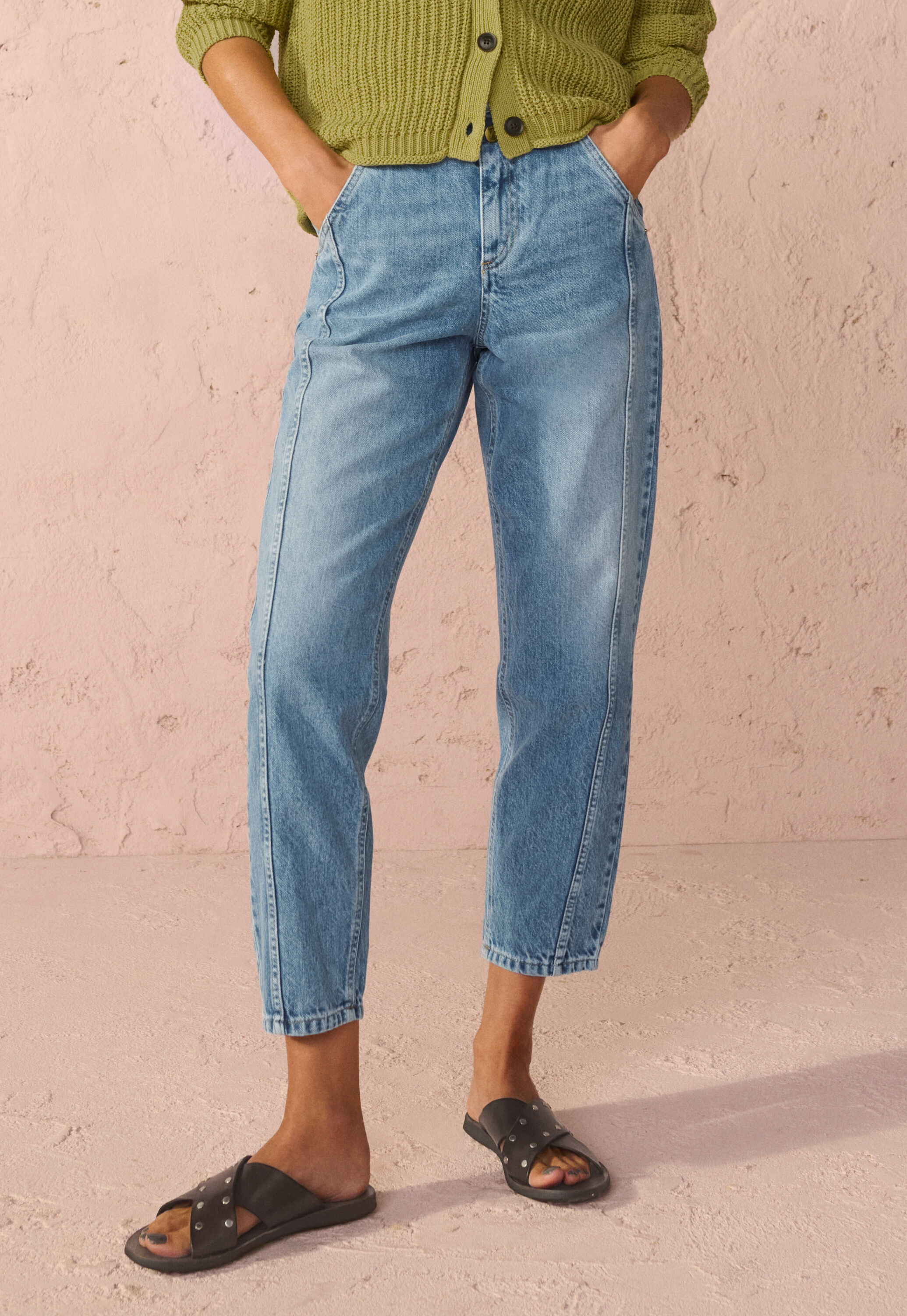 Schmal zulaufende Jeans