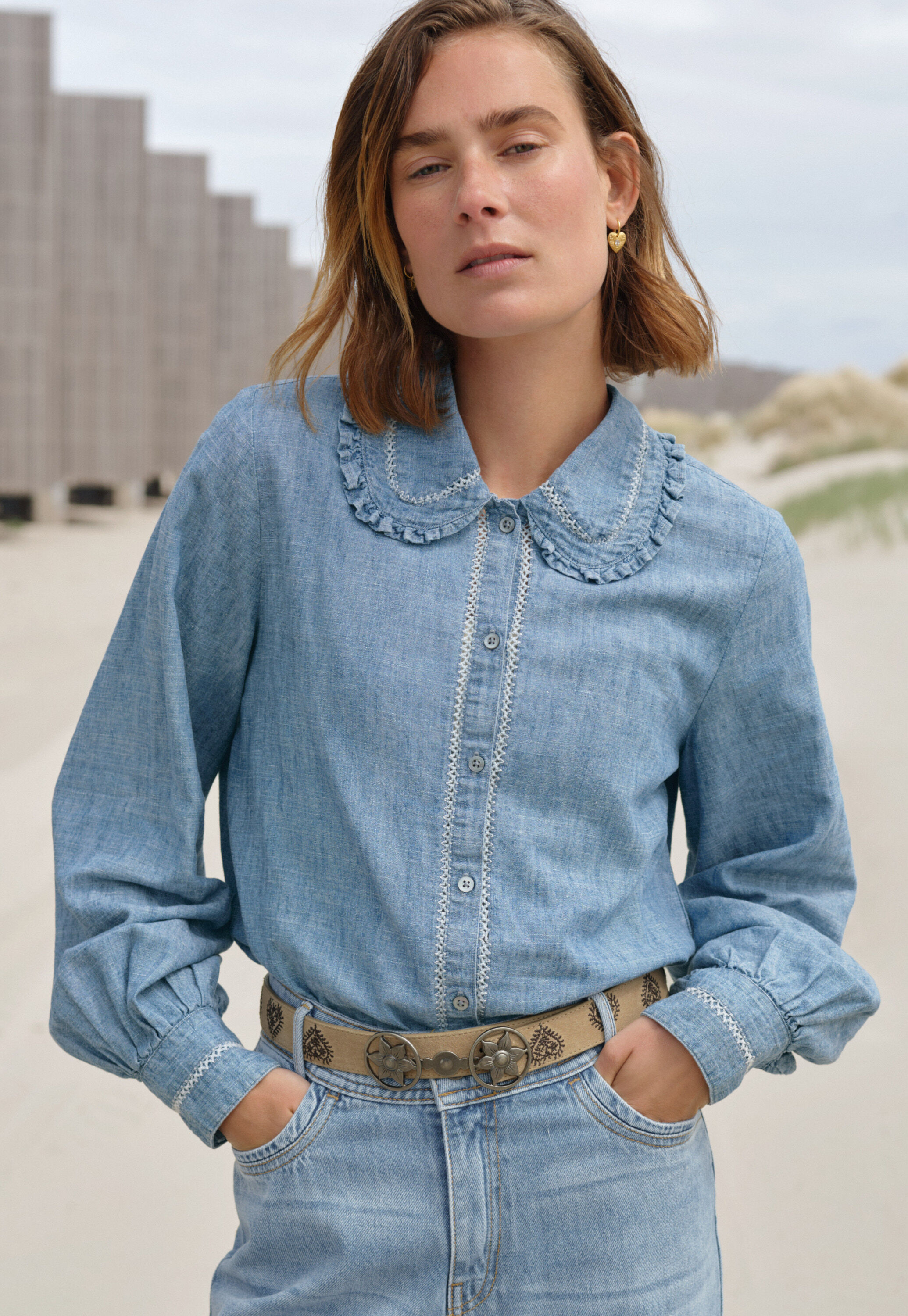 Bluse mit R&uuml;schenkragen