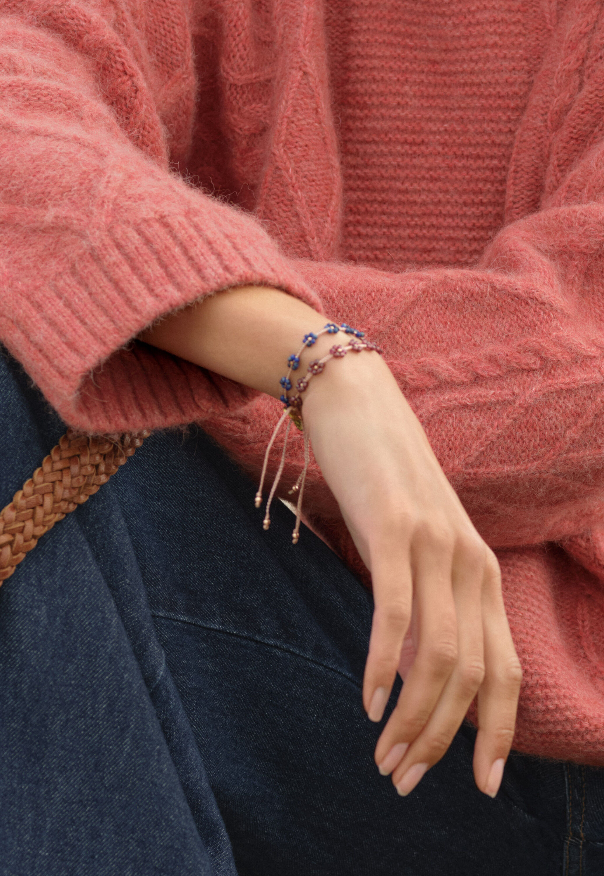 Armband mit Perlenblumen