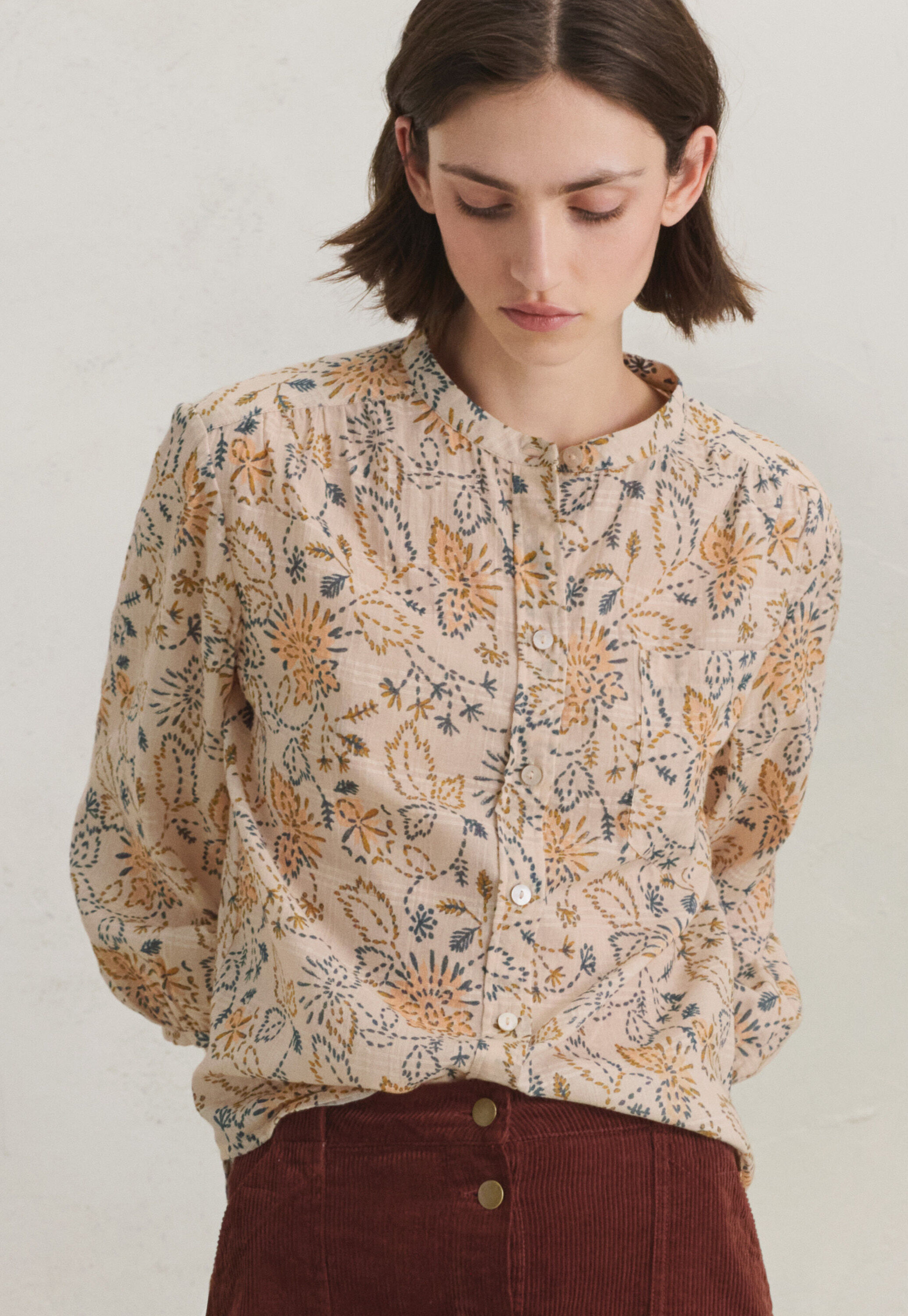 Bluse mit Biesen