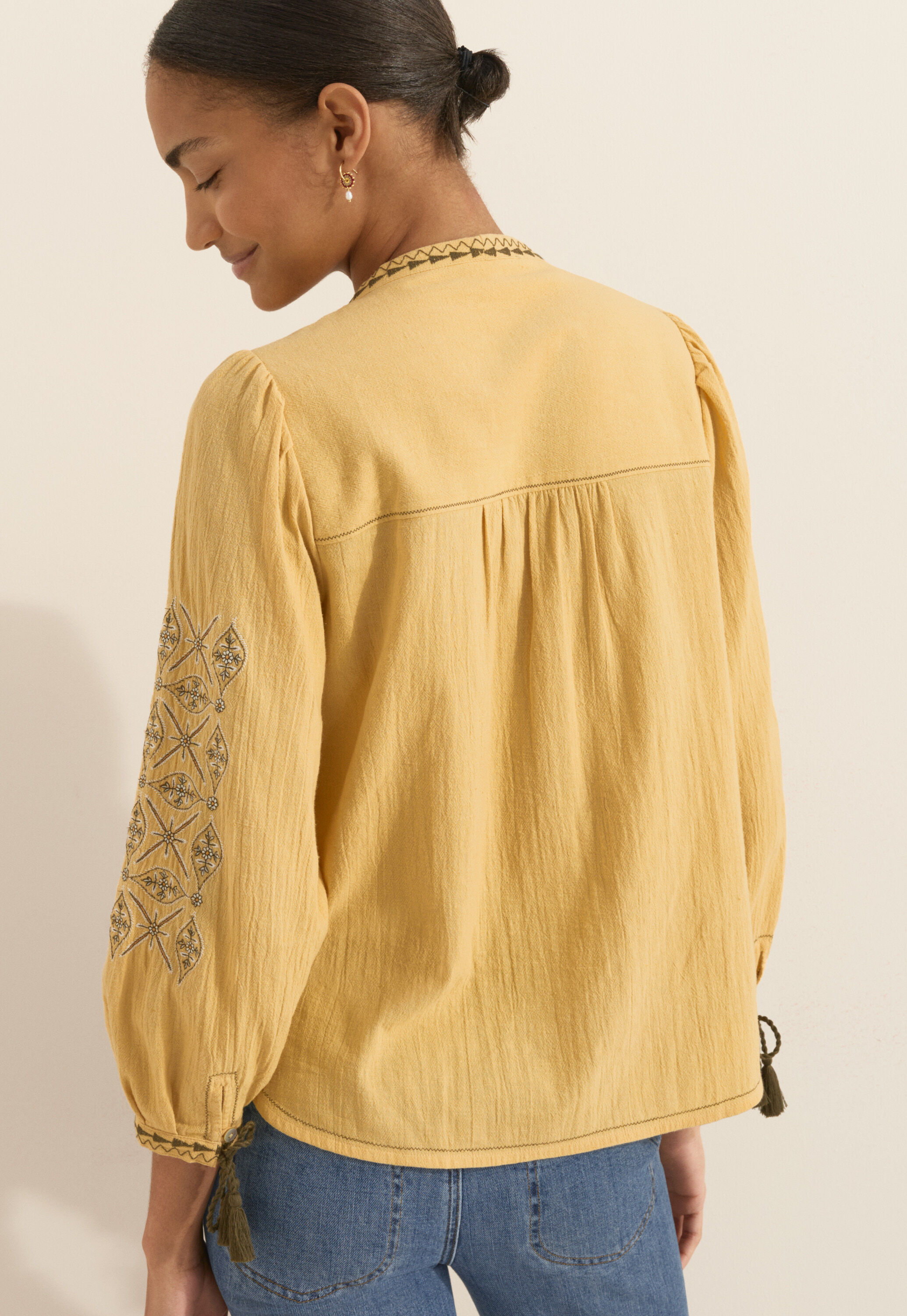 Bestickte Bluse