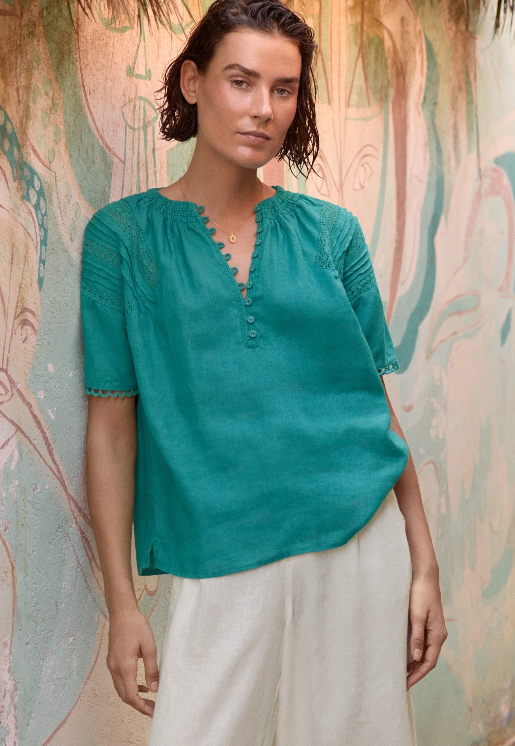 Bluse mit Spitzendetail