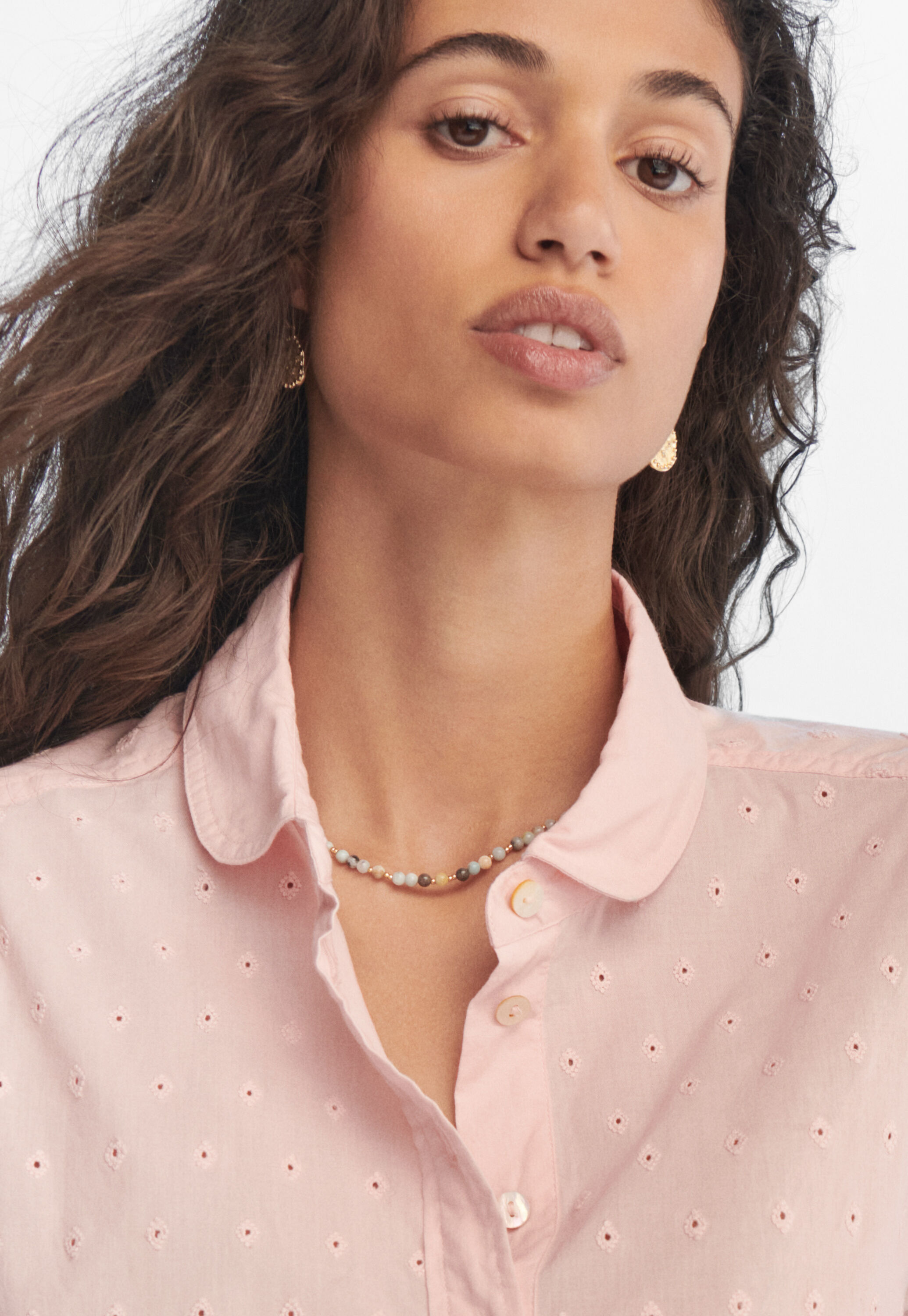 Broderie-Bluse