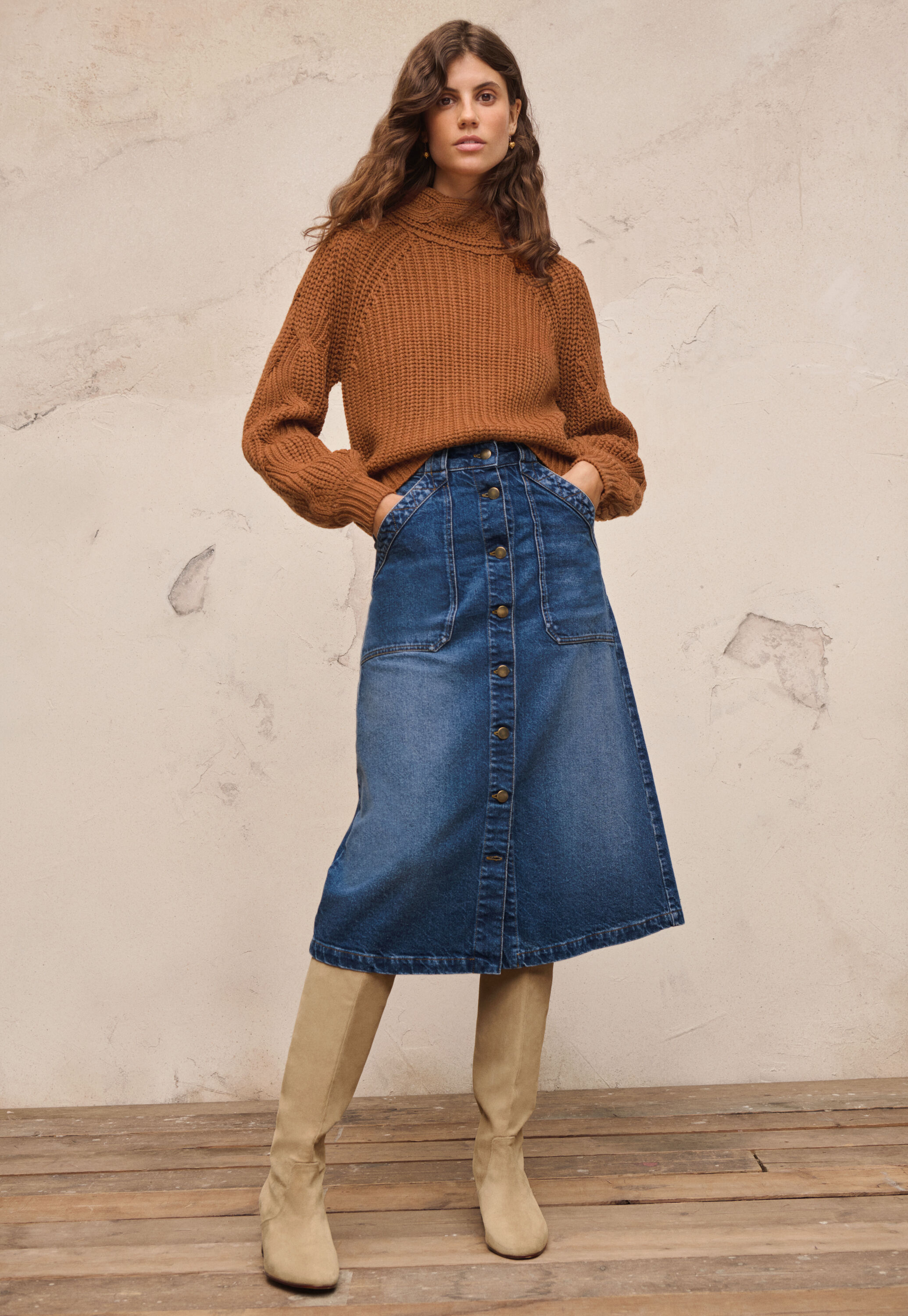 Durchgekn&ouml;pfter Rock aus Denim