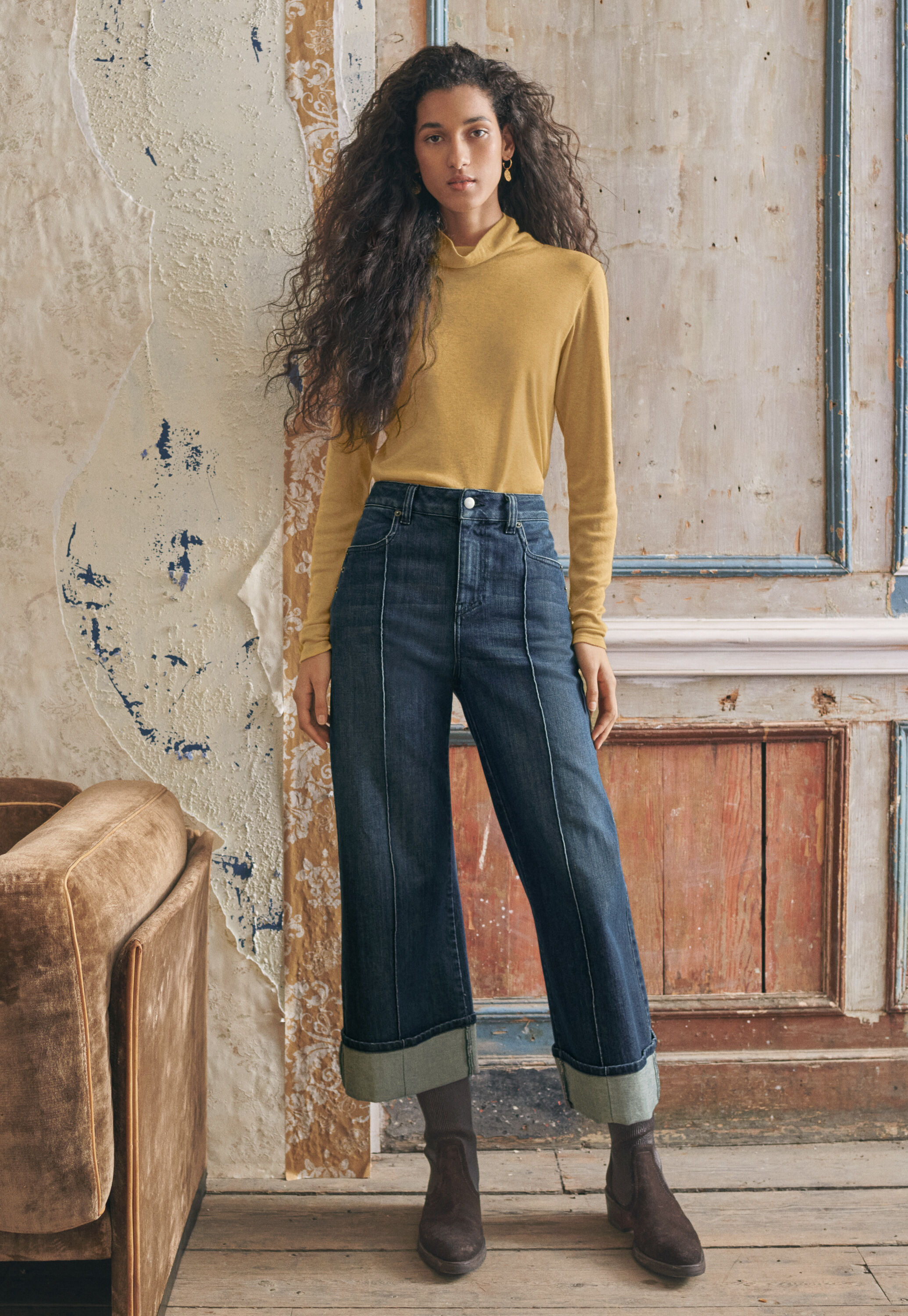 Gerade Jeans mit umgeschlagenem Saum