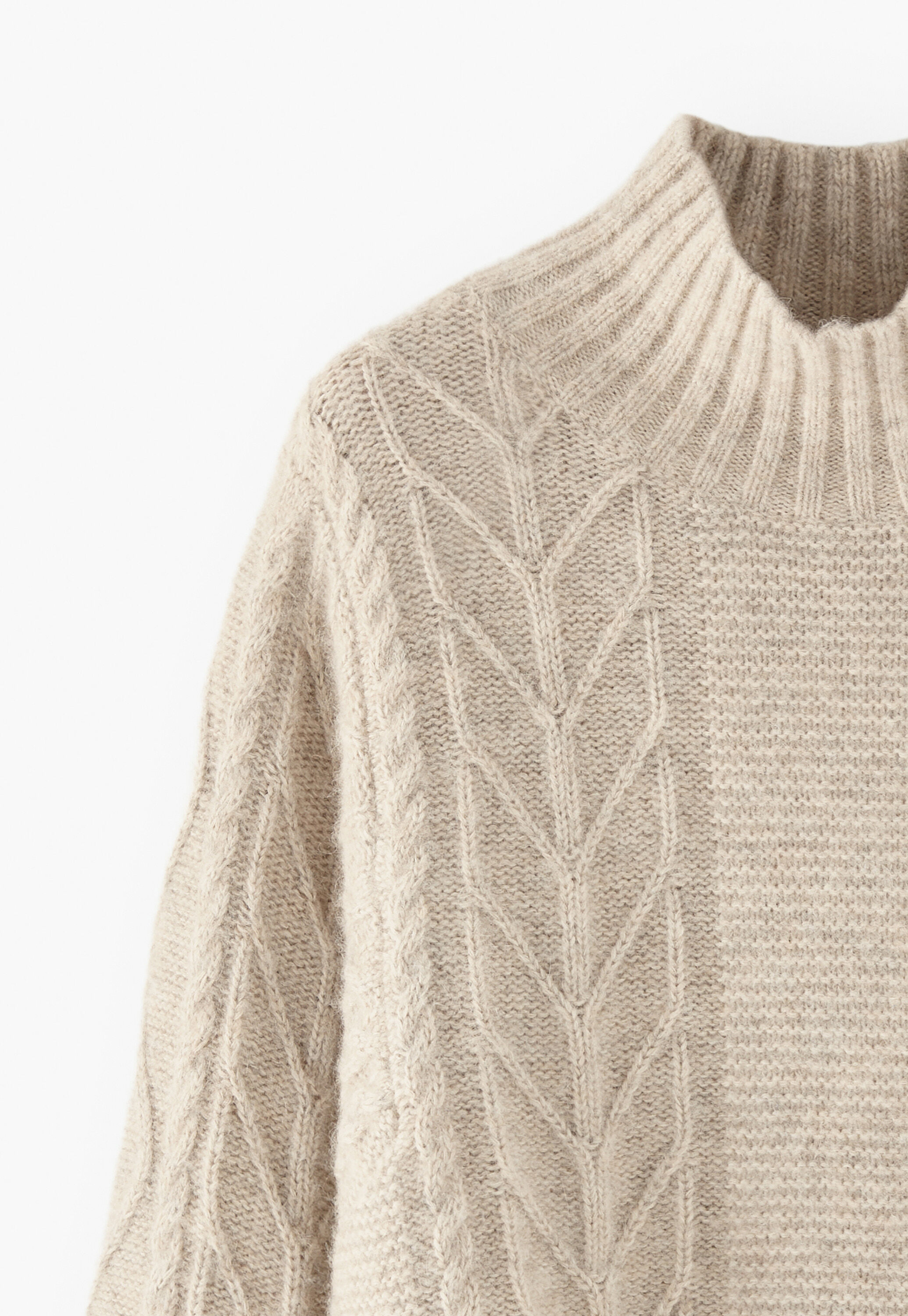 Zopfmuster-Pullover