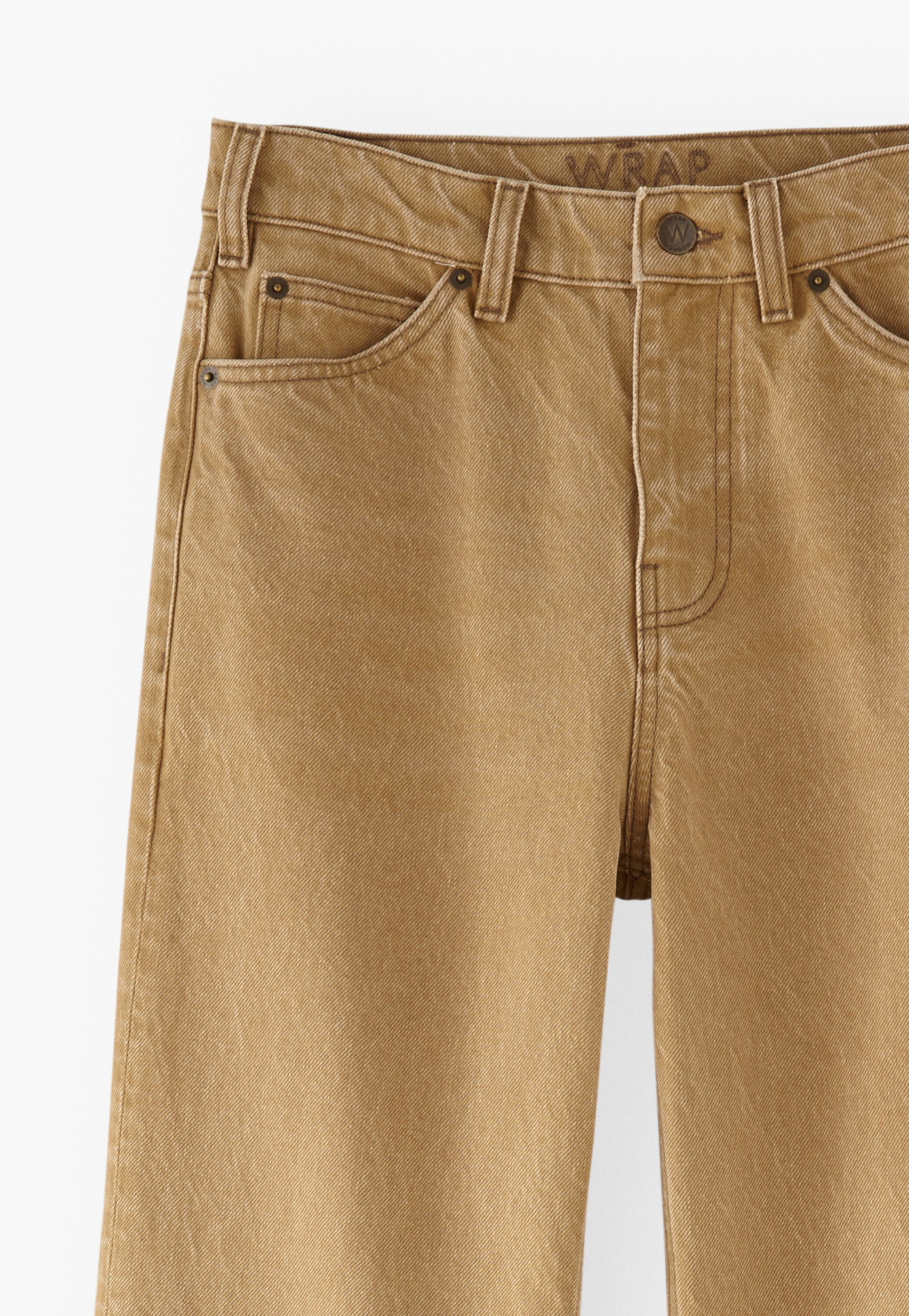 Jeans mit geteiltem Saum