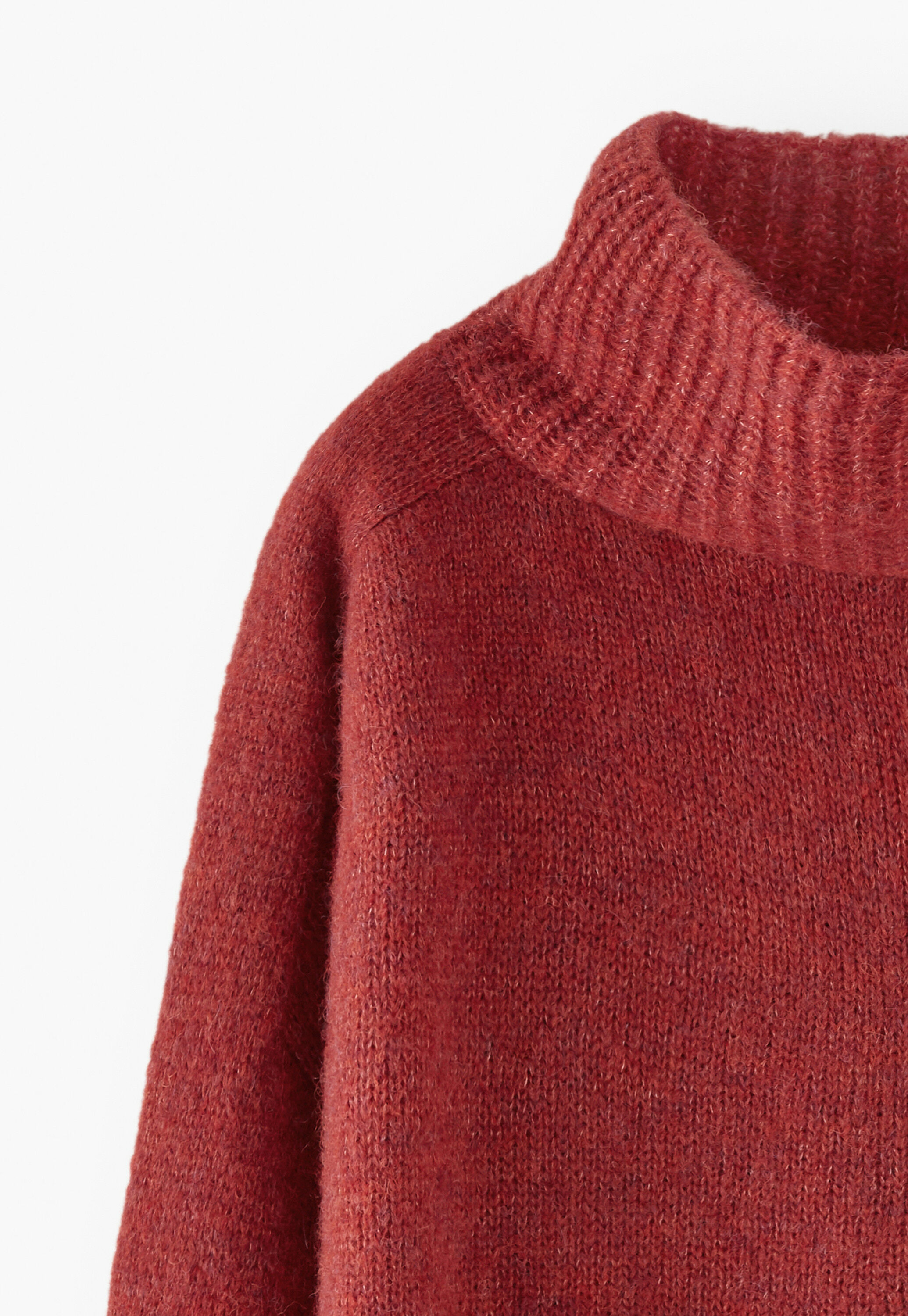 Pullover mit hohem Kragen