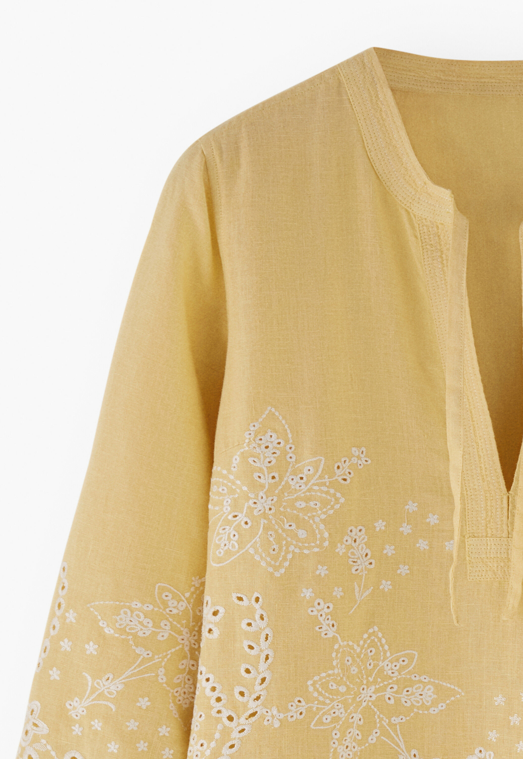 Cutwork-Kleid
