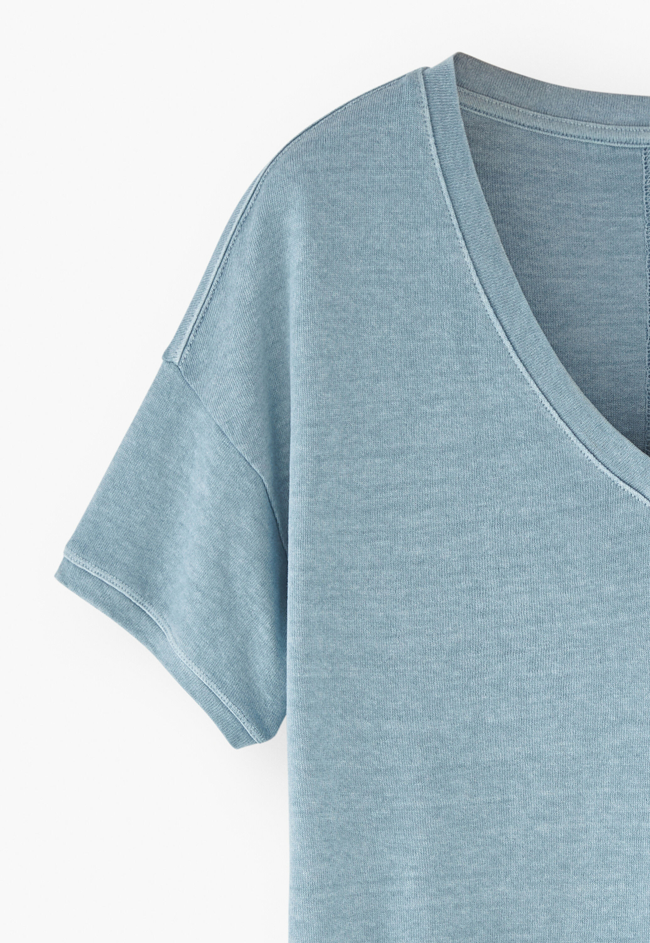 T-Shirt mit V-Ausschnitt
