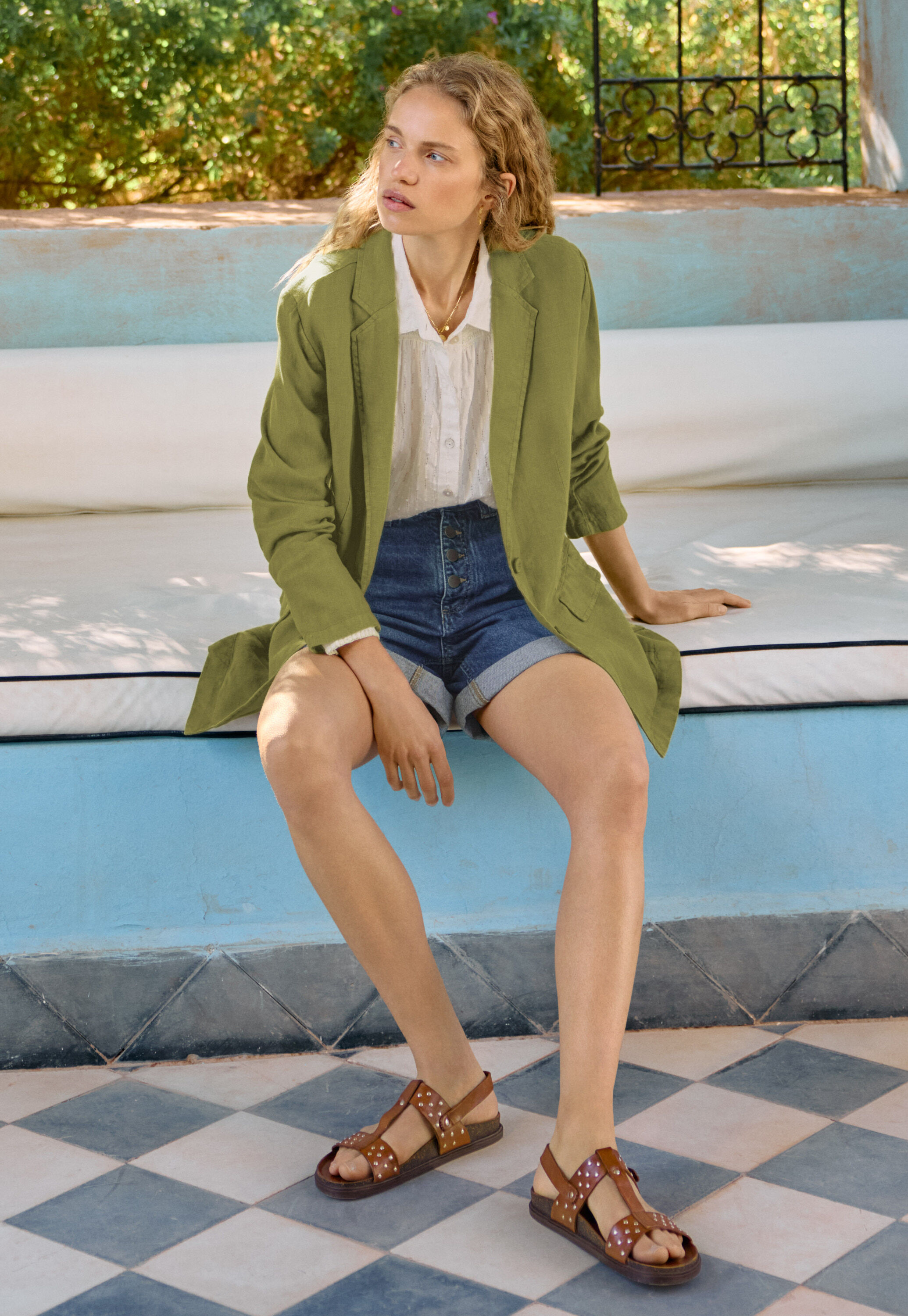 Bluse mit Kr&auml;uselungen