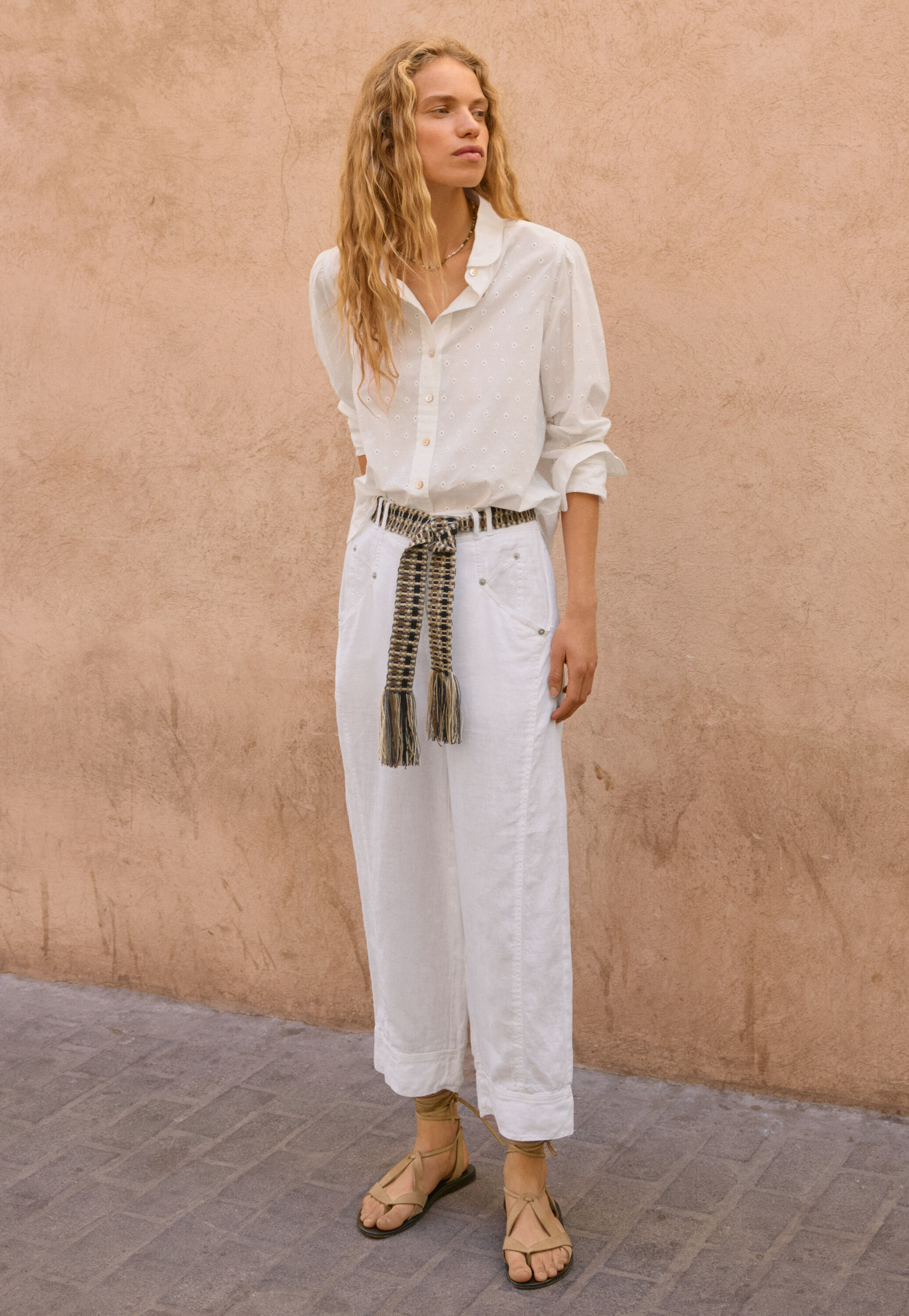 Broderie-Bluse