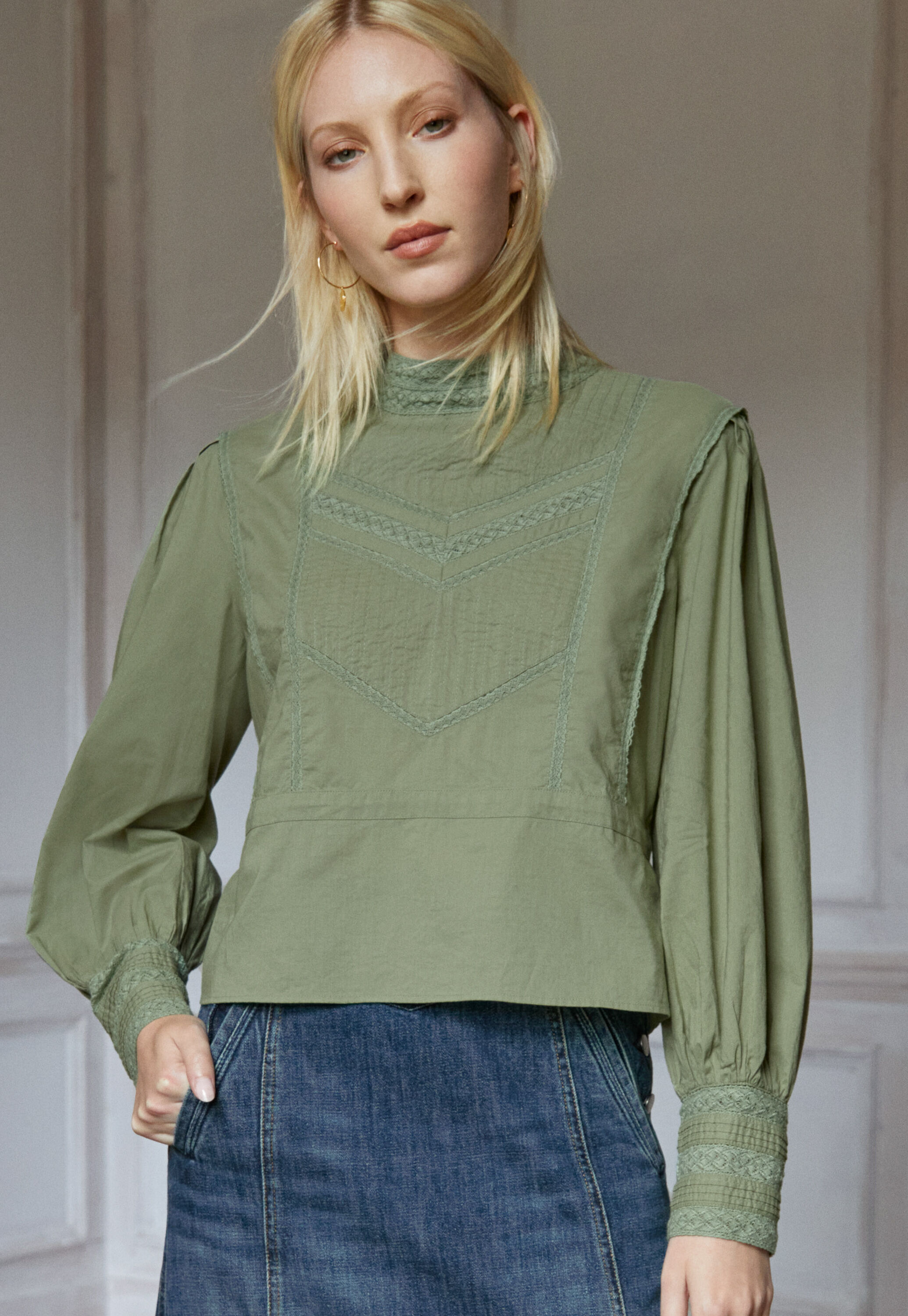 Bluse mit Biesen