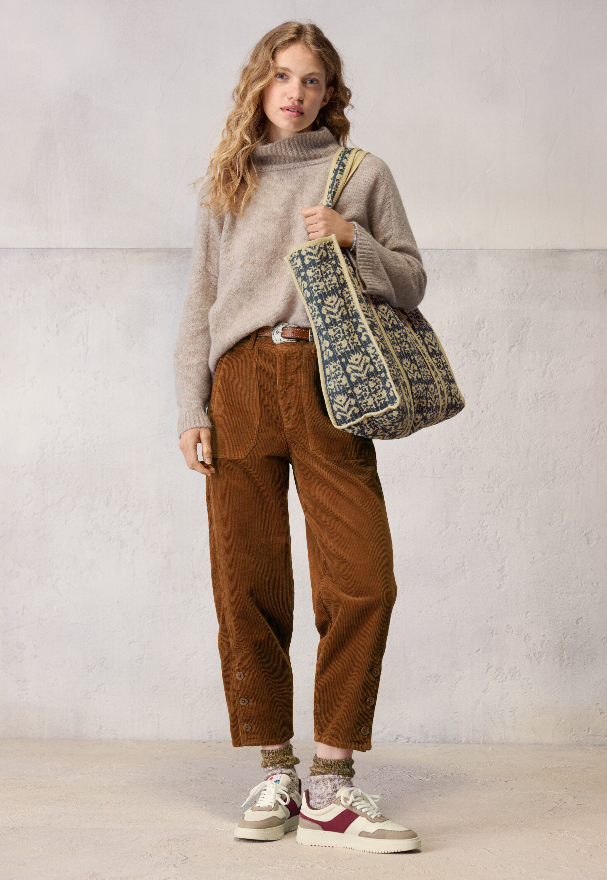 Pullover mit hohem Kragen