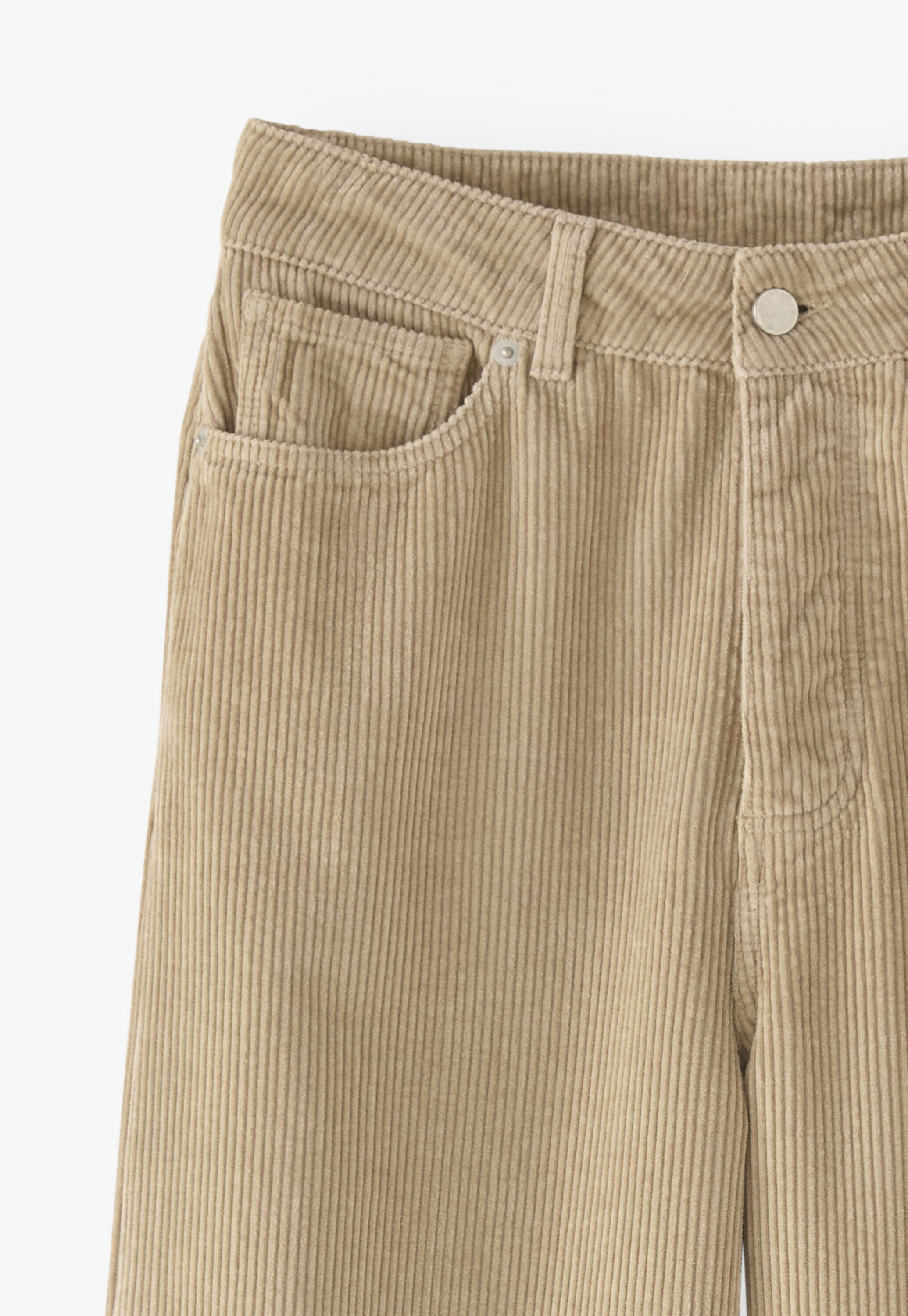 K&uuml;rzer geschnittene Hose mit weitem Bein