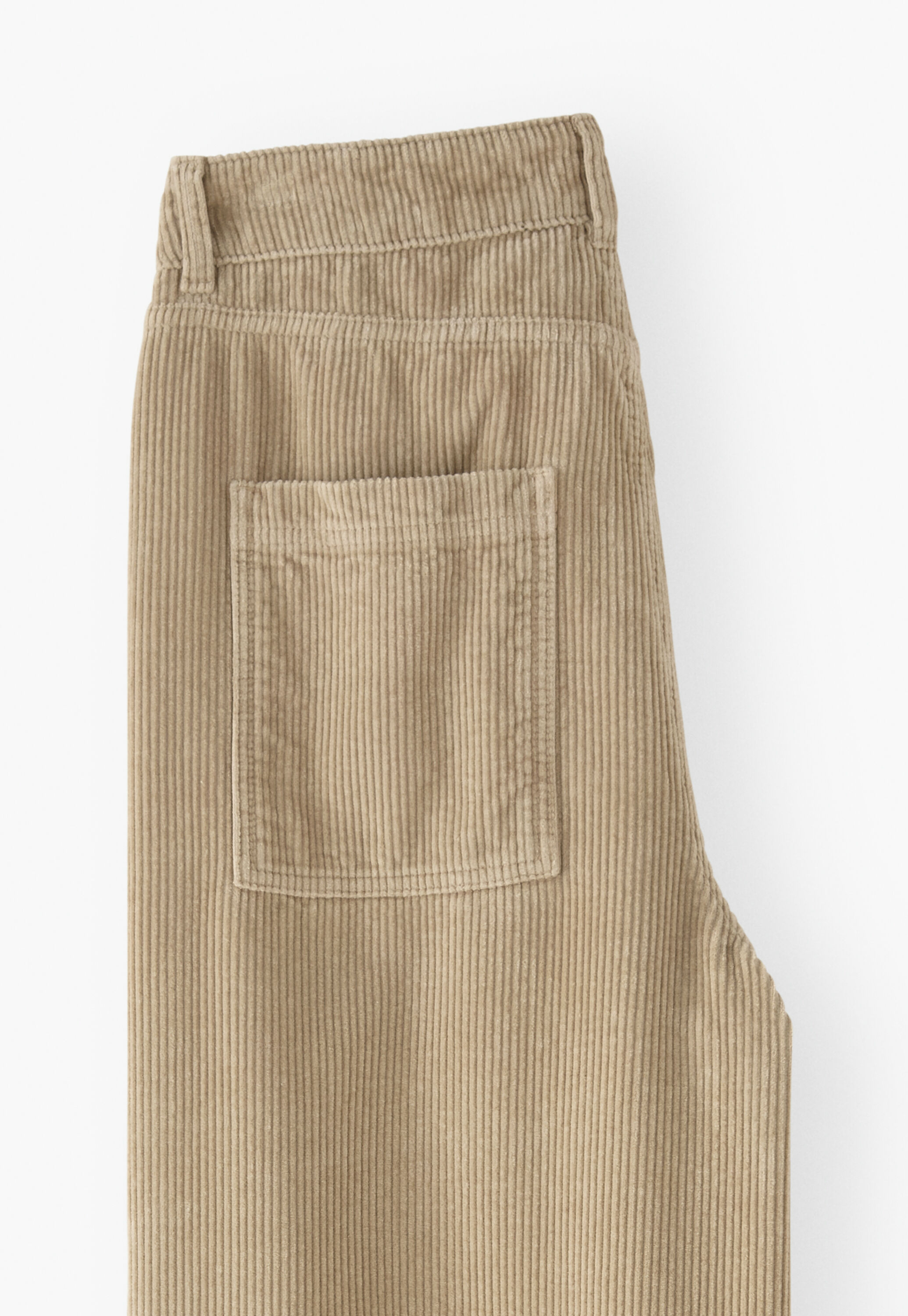 K&uuml;rzer geschnittene Hose mit weitem Bein