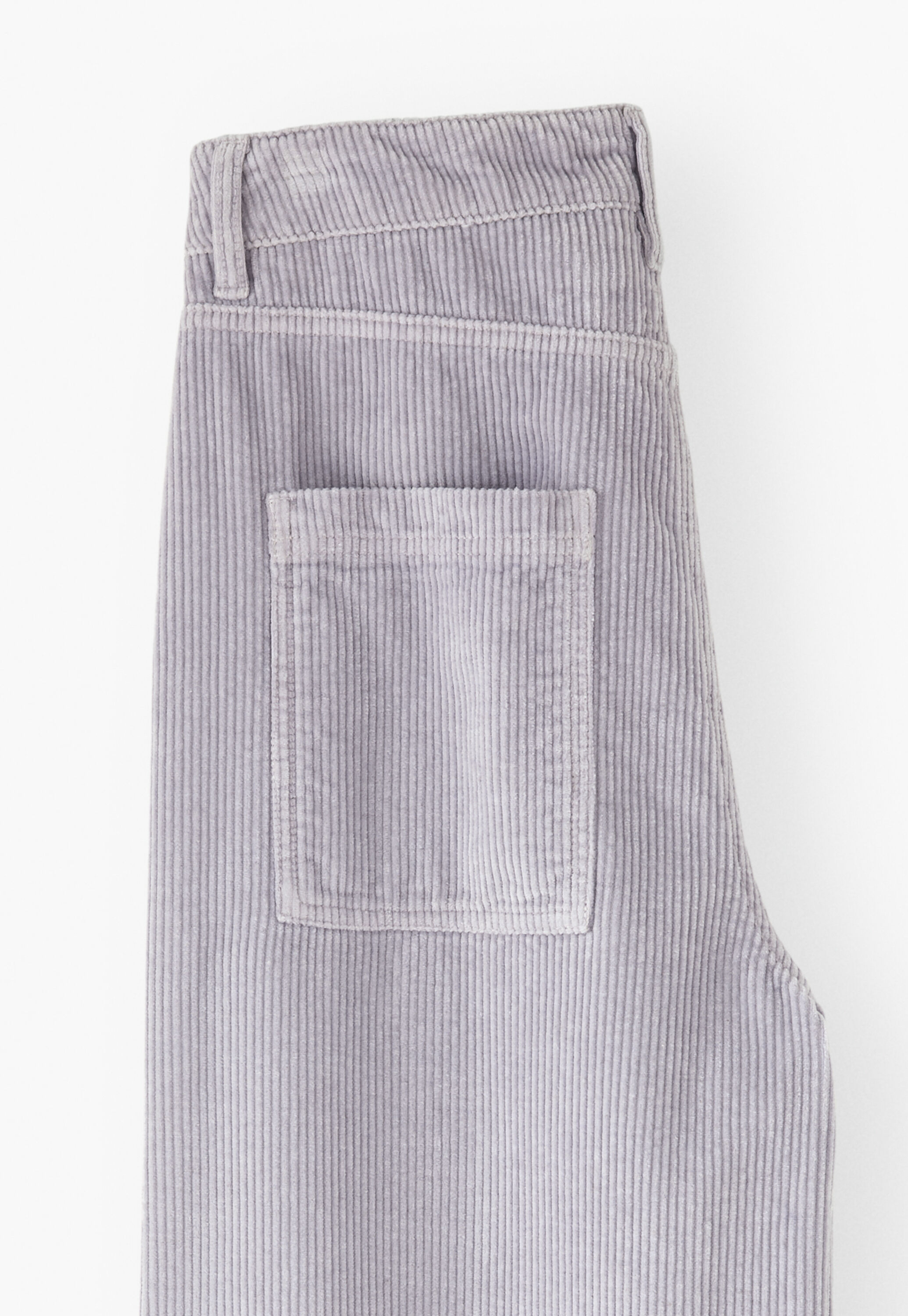 K&uuml;rzer geschnittene Hose mit weitem Bein