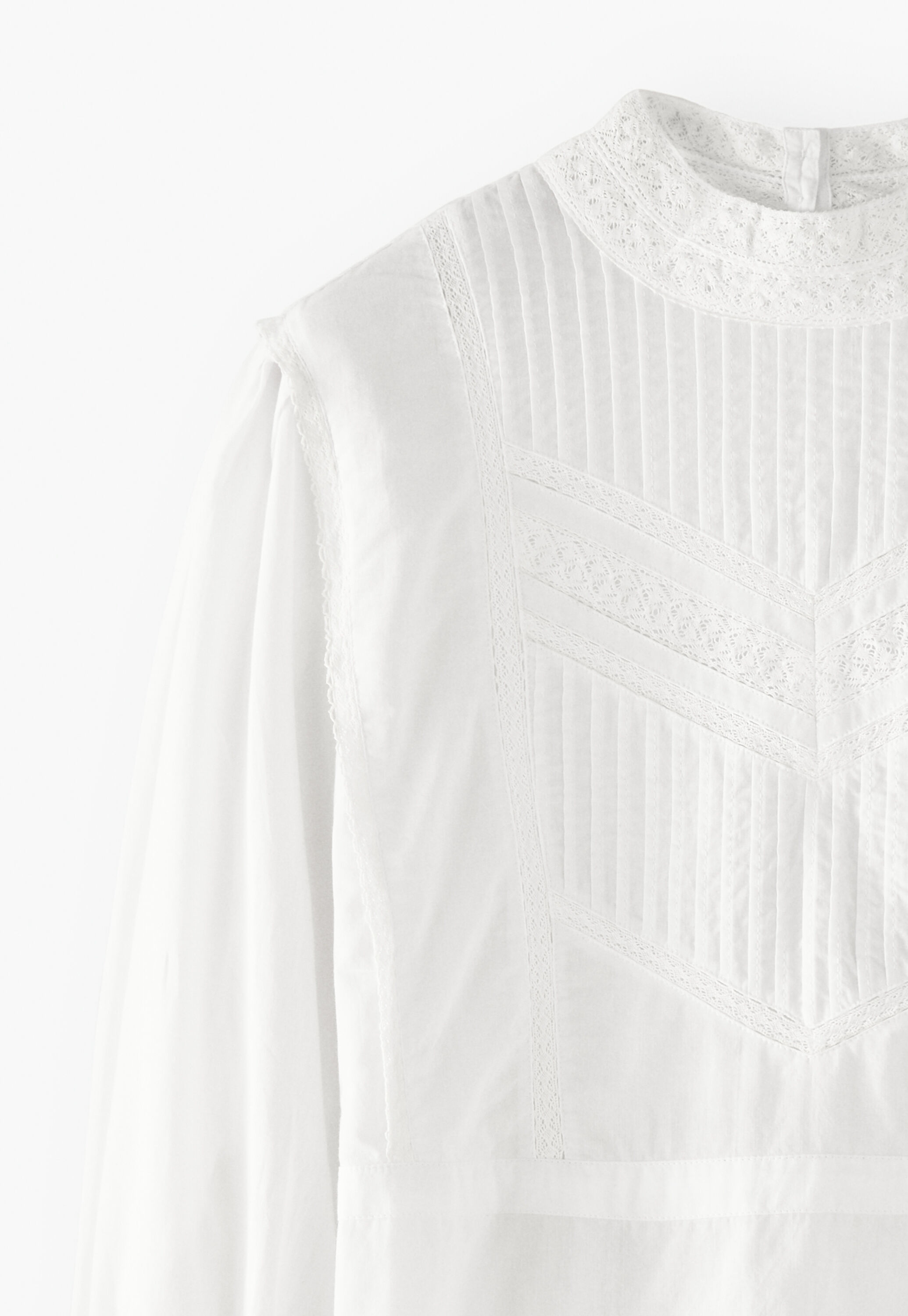 Bluse mit Biesen