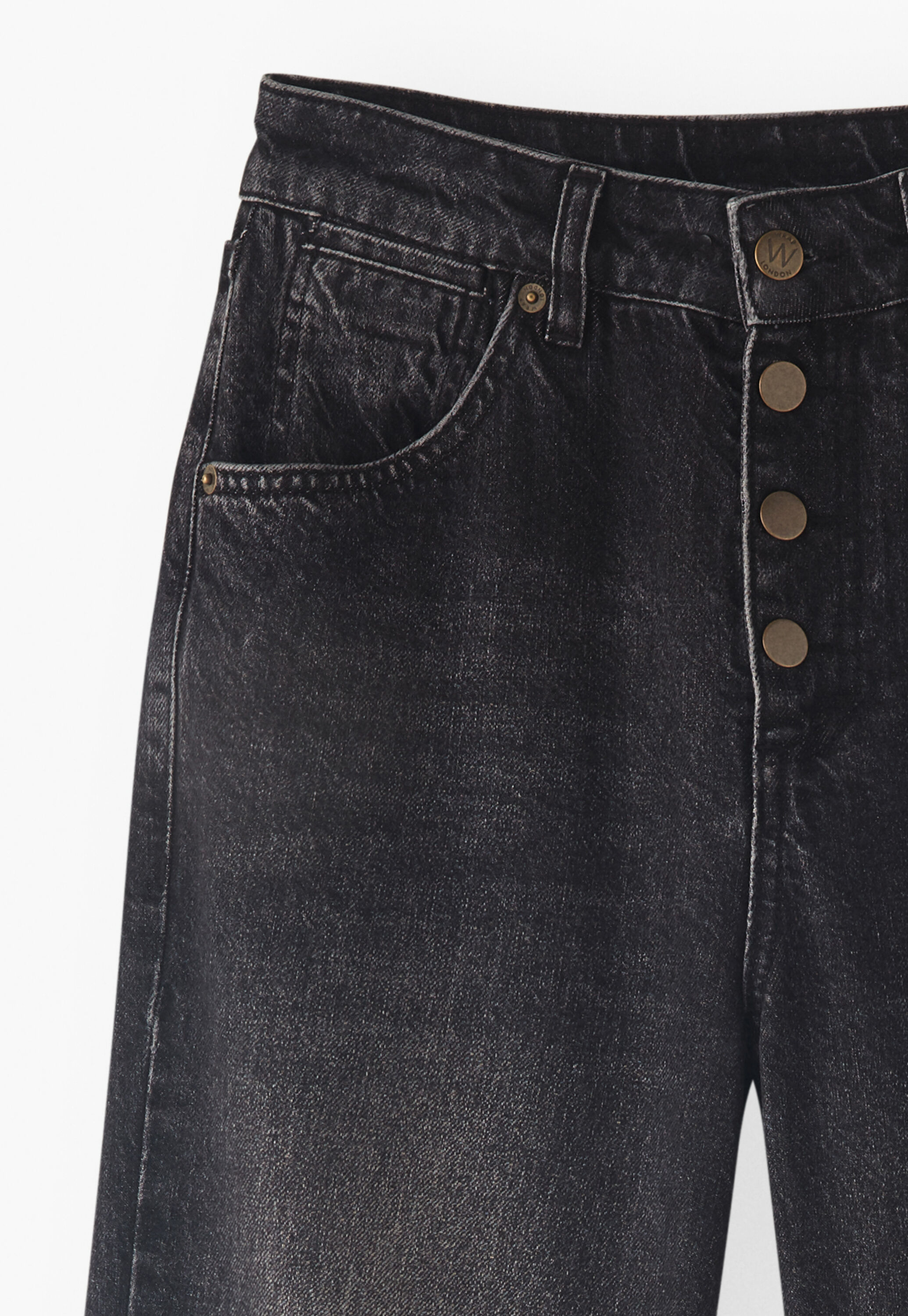 Jeans mit ausgelassenem Saum