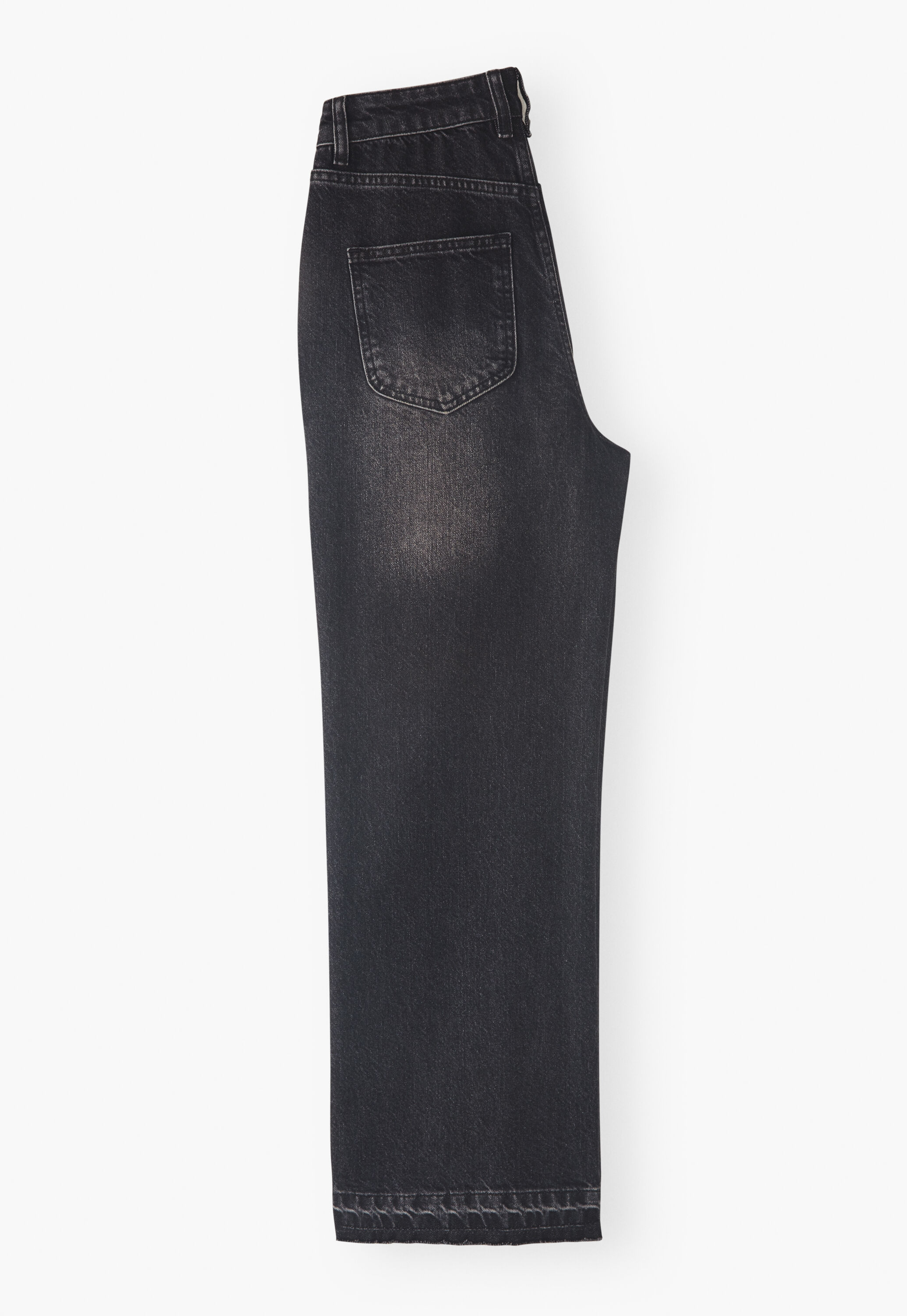 Jeans mit ausgelassenem Saum