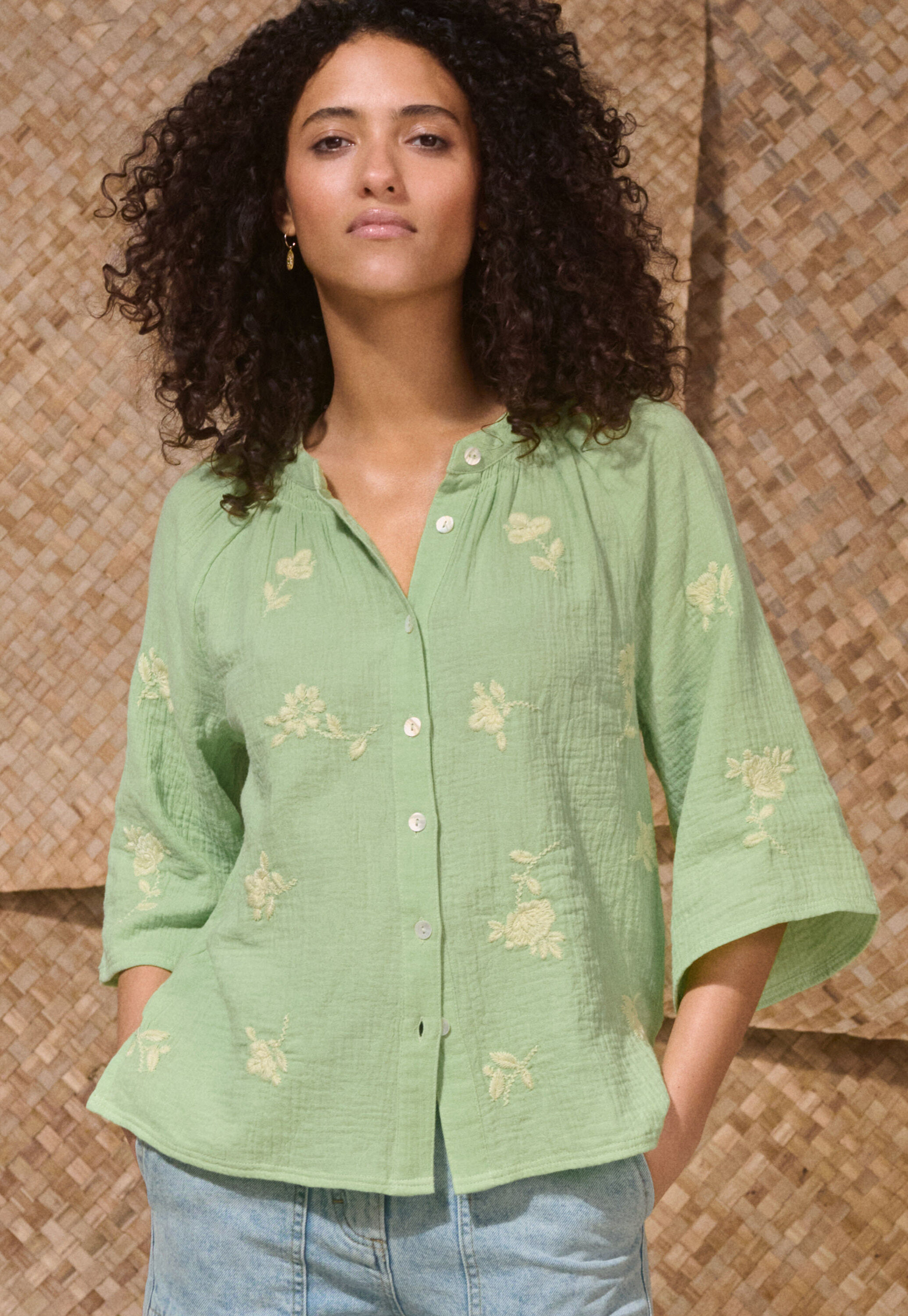 Bestickte Bluse