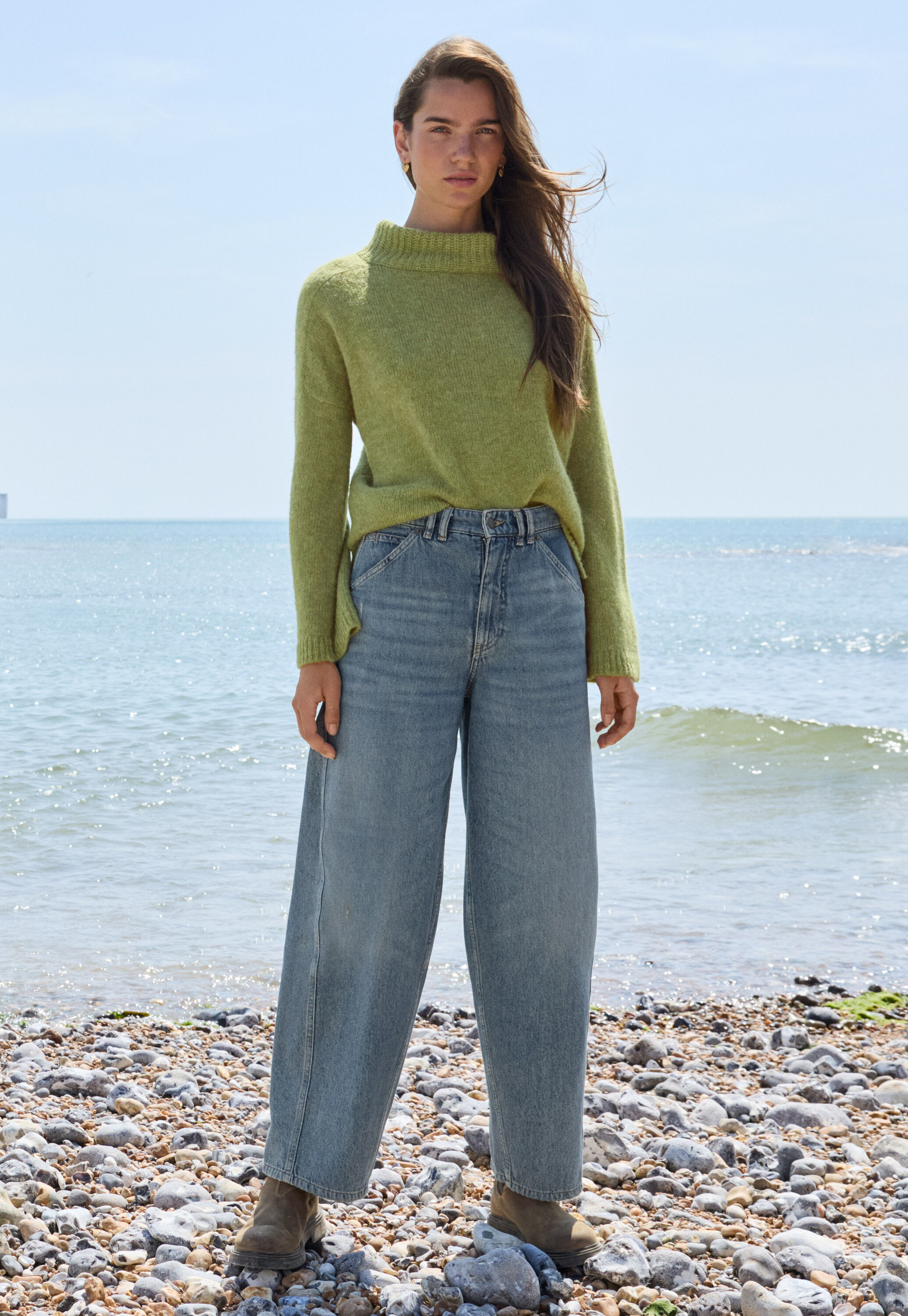 Jeans mit geschlitztem Saum