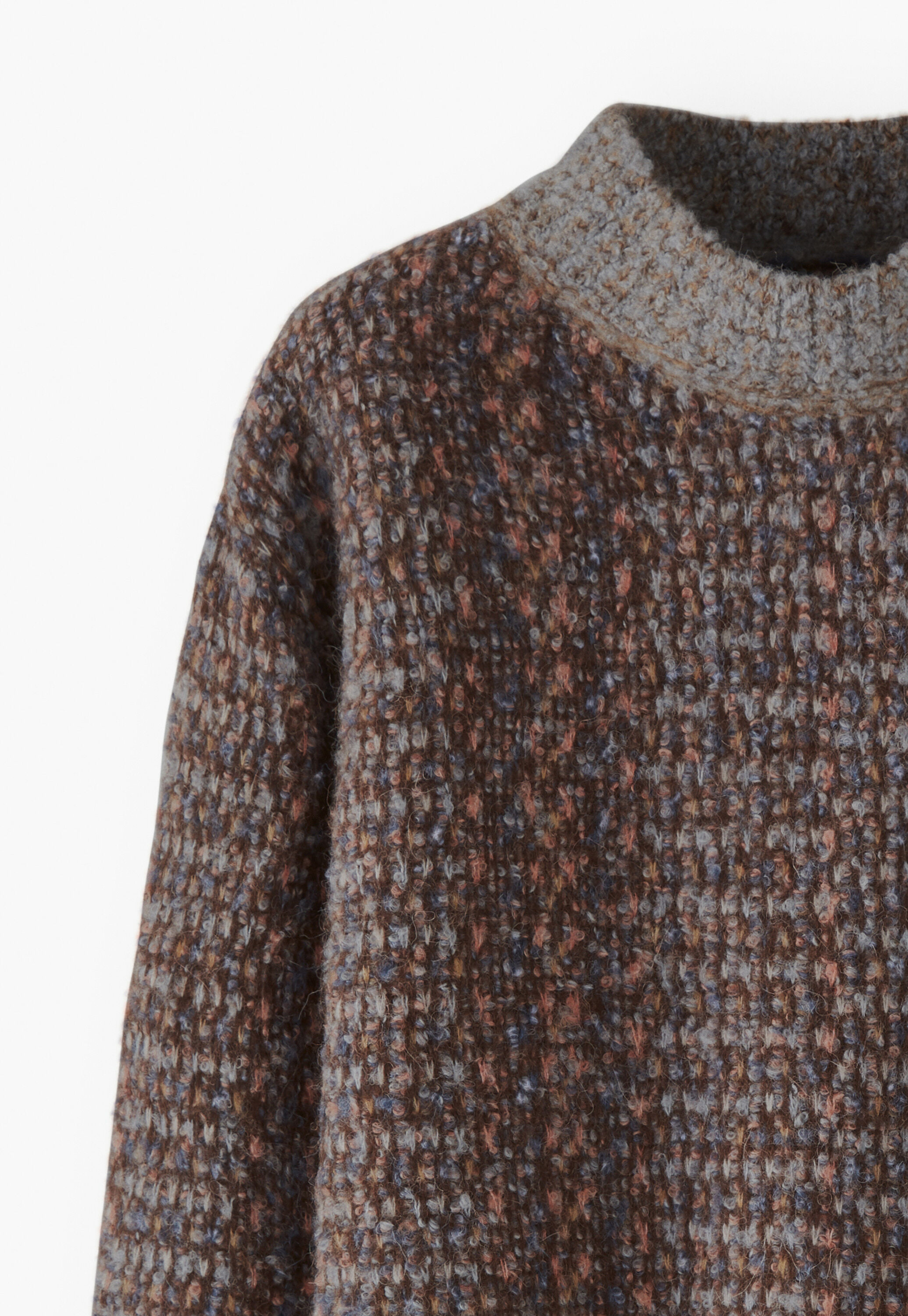 Boucl&eacute;-Pullover mit Trichterkragen, Schokolade/mehrfarbig, large