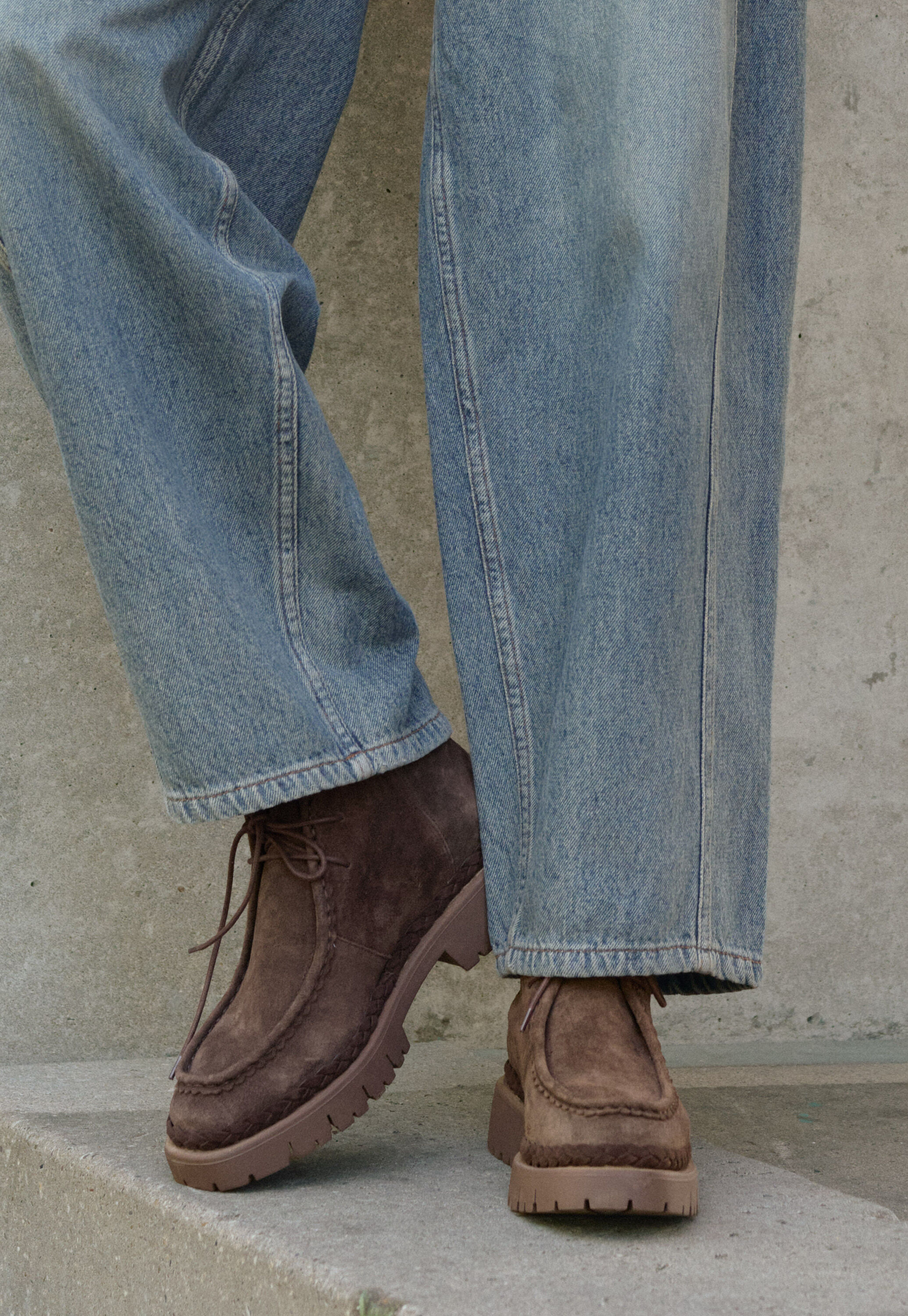 Schn&uuml;rstiefel