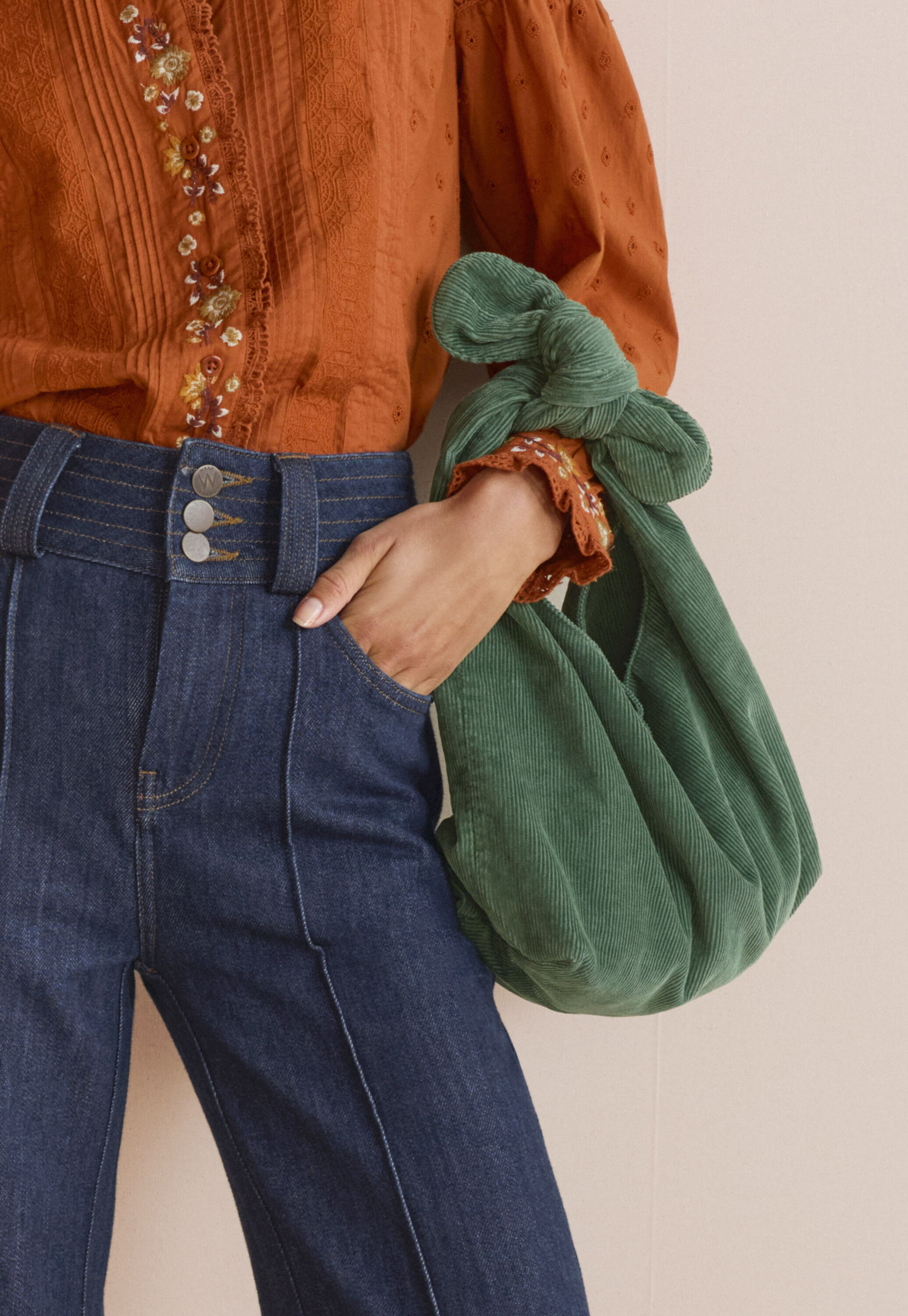 Tasche mit Knotengriff